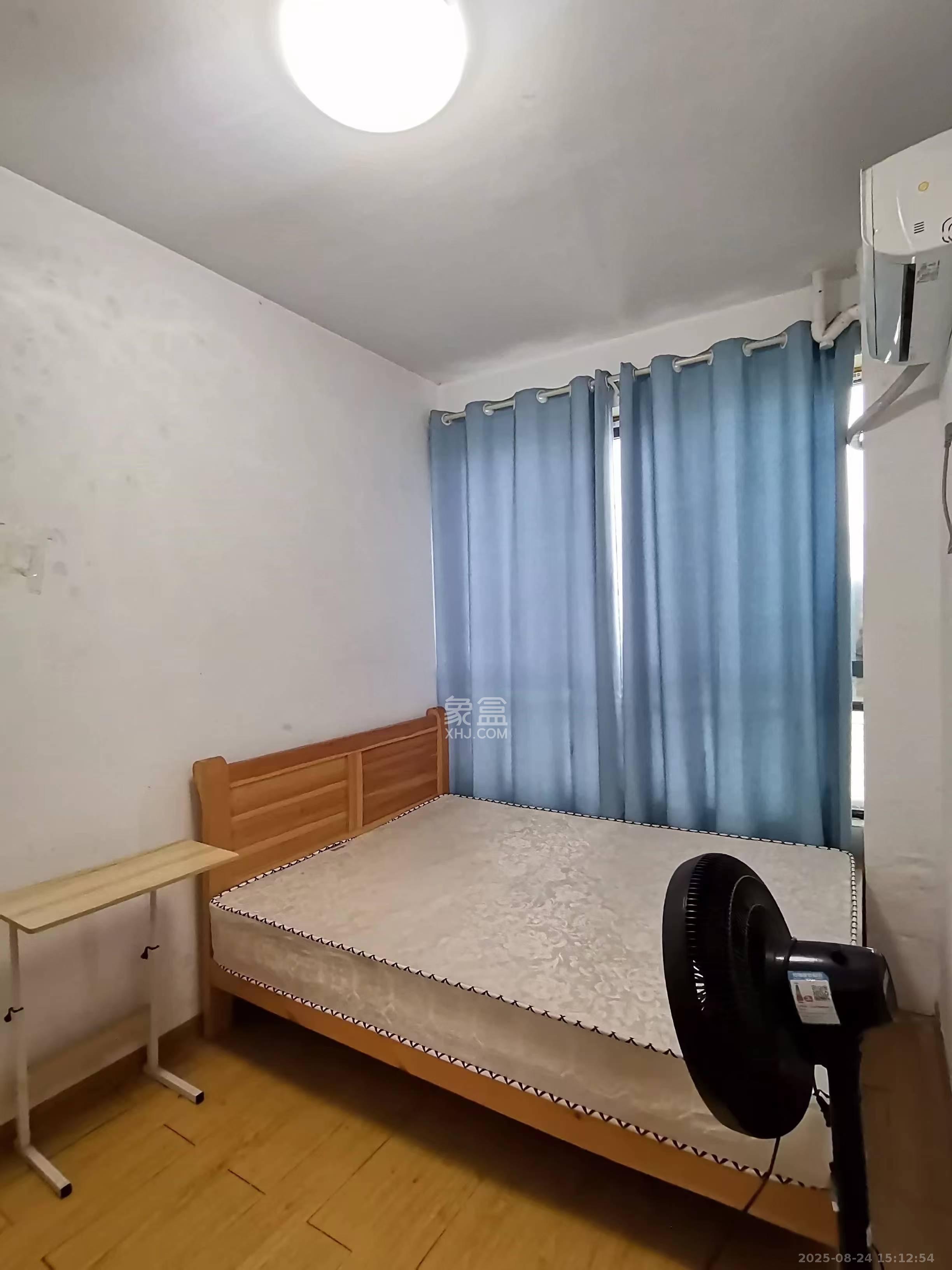 天鸿天府(天鸿中央大院) 4室2厅2卫 2600.0元/月 天鸿天府(天鸿中央大院) 4室2厅2卫 2600.0元/月室内图