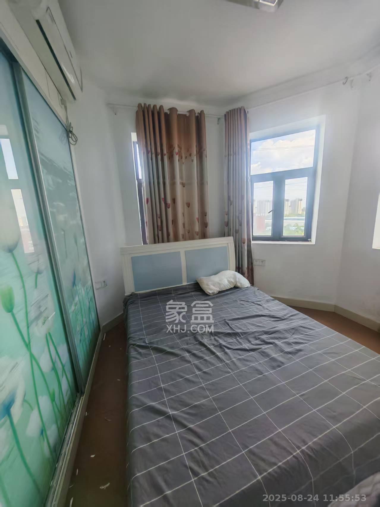 康桥长郡  3室2厅1卫    1800.0元/月室内图