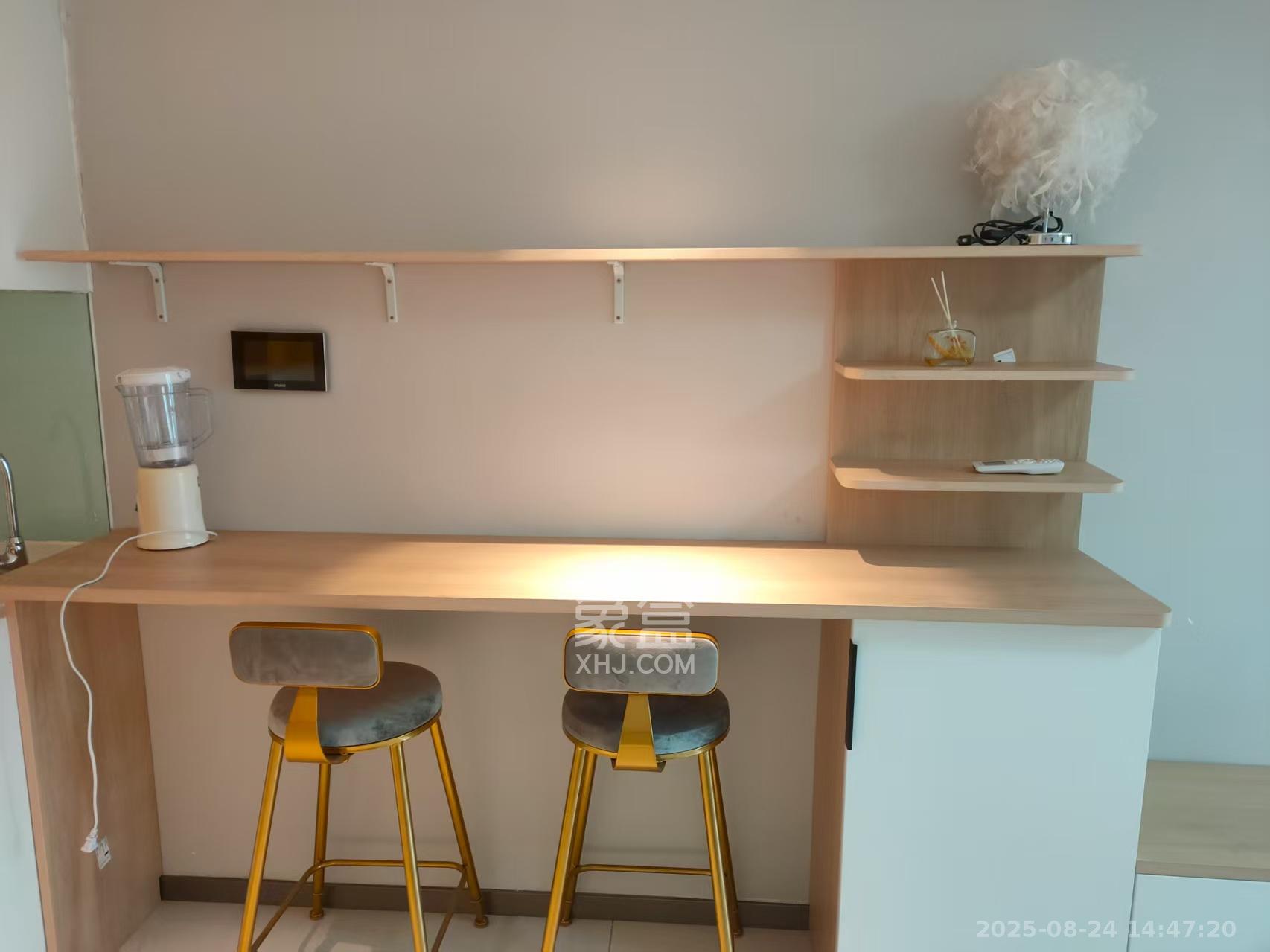 时代年华  2室1厅1卫    1400.0元/月室内图