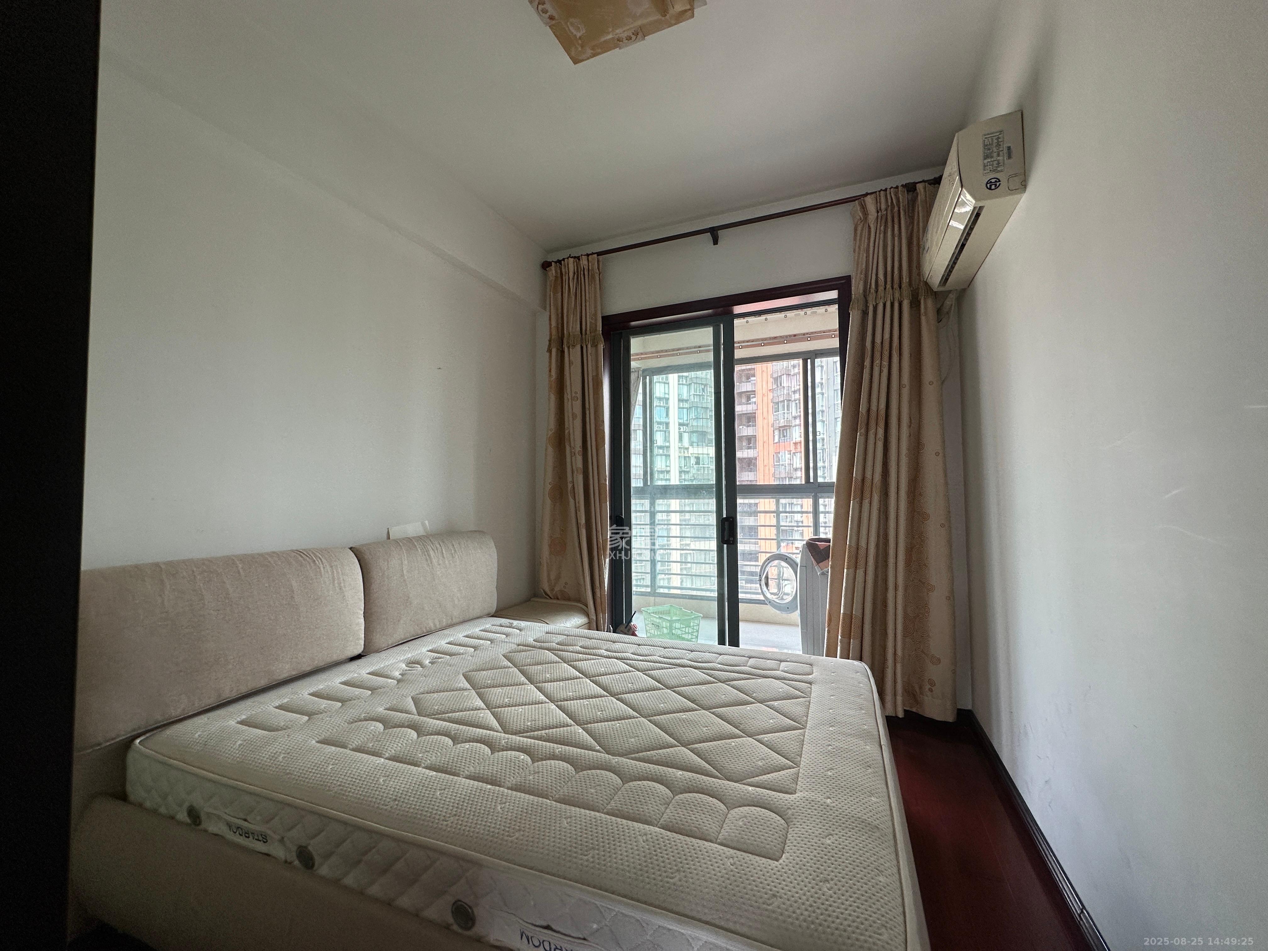 滨江君悦香邸  4室2厅2卫    3300.0元/月 滨江君悦香邸  4室2厅2卫    3300.0元/月室内图