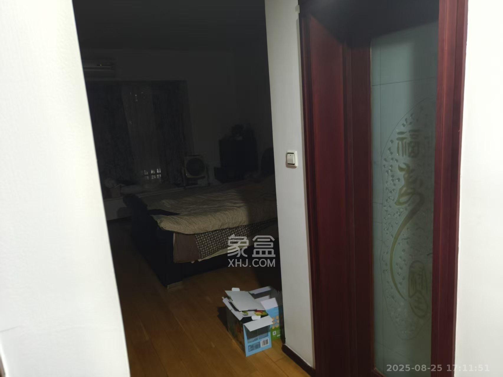 润沁园(润沁公馆) 4室2厅2卫 4500.0元/月 润沁园(润沁公馆) 4室2厅2卫 4500.0元/月室内图