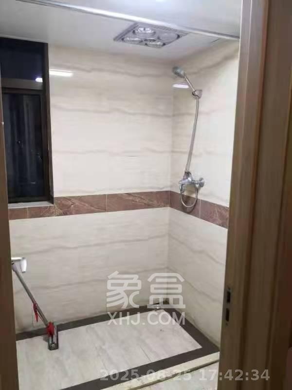 江山帝景哈佛  3室2厅1卫    1900.0元/月室内图