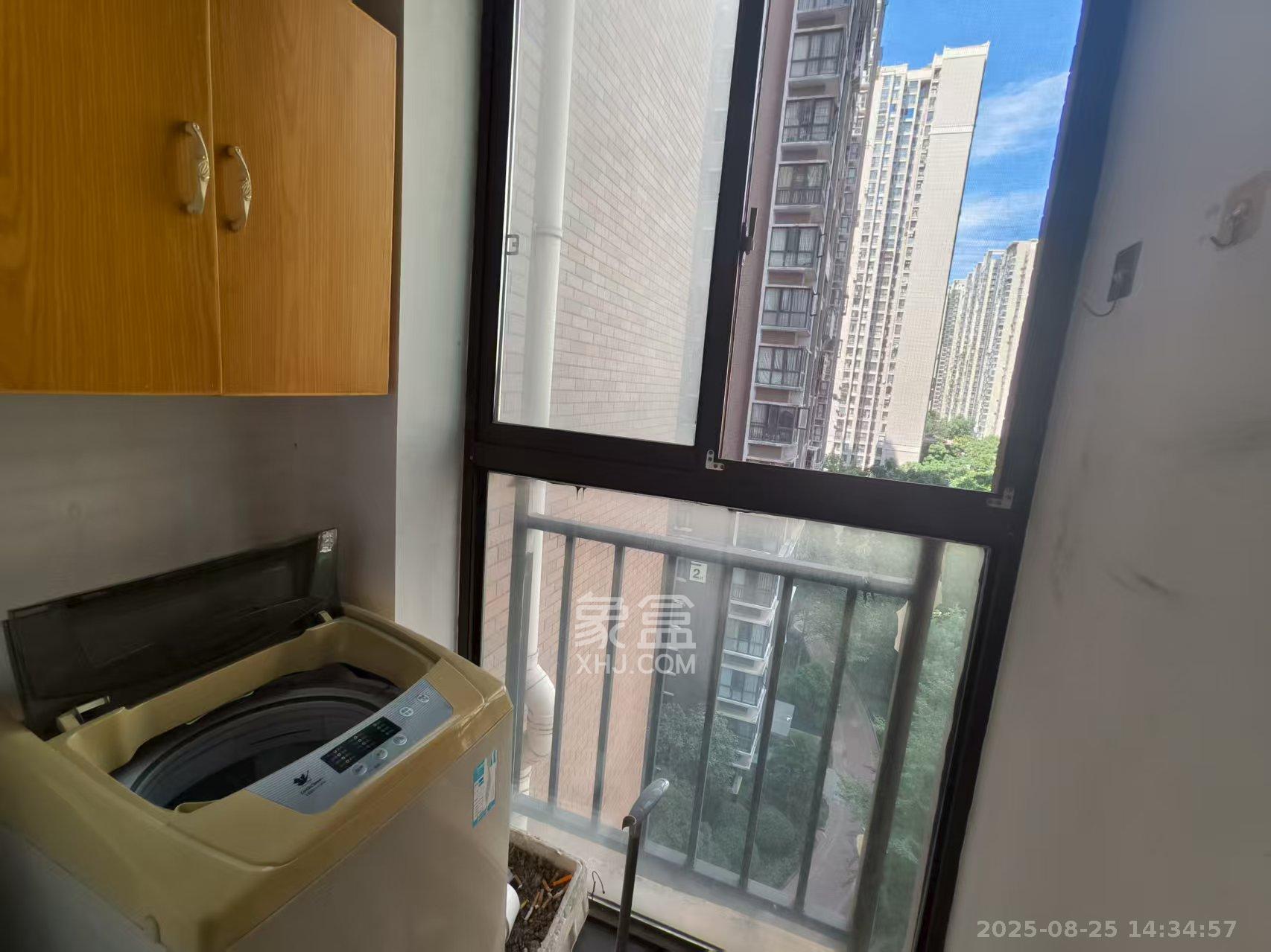 水岸世景  1室1厅1卫   1100.00元/月室内图