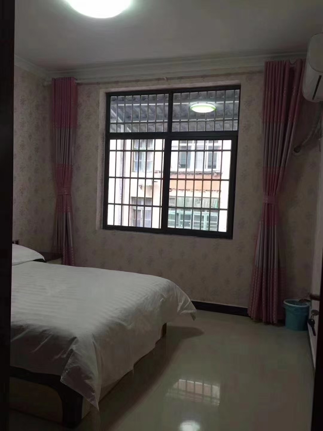 航院宿舍  3室2厅2卫    1200.0元/月 航院宿舍  3室2厅2卫    1200.0元/月室内图