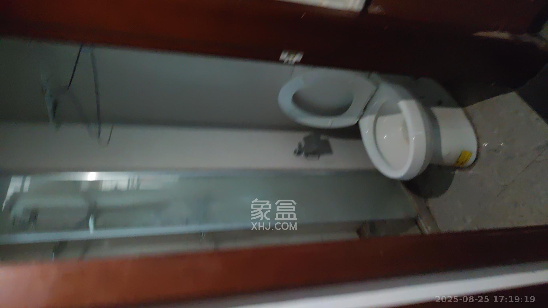 中海梅溪湖壹号 3室1厅1卫 2400.0元/月 中海梅溪湖壹号 3室1厅1卫 2400.0元/月室内图