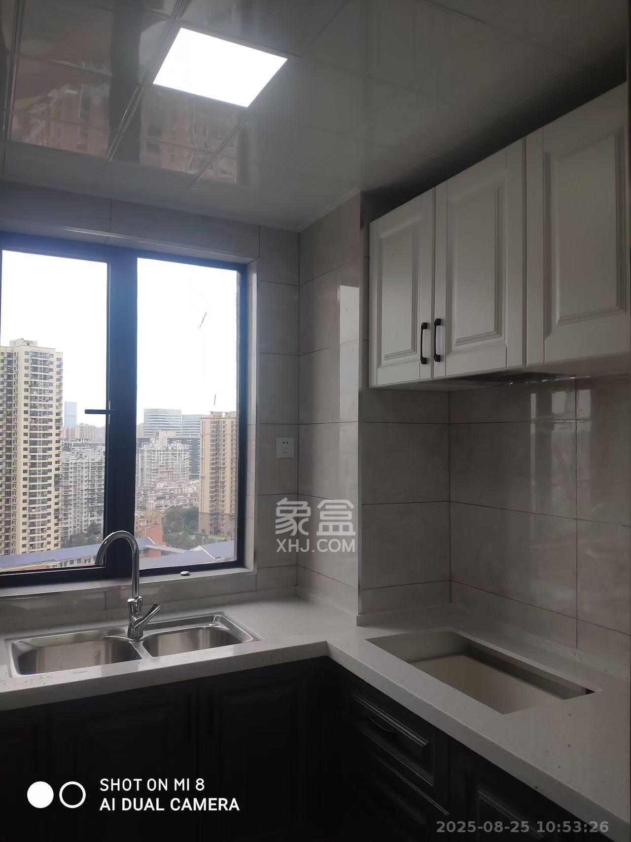 和庄 3室2厅2卫 2600.0元/月 和庄 3室2厅2卫 2600.0元/月室内图