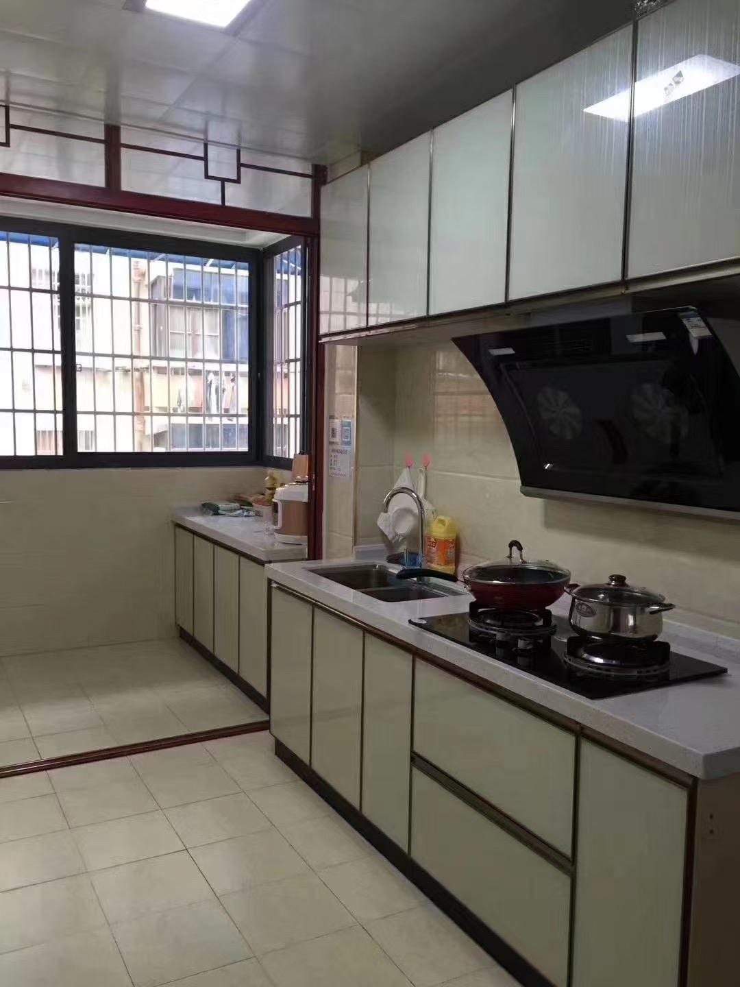 航院宿舍  3室2厅2卫    1200.0元/月 航院宿舍  3室2厅2卫    1200.0元/月室内图