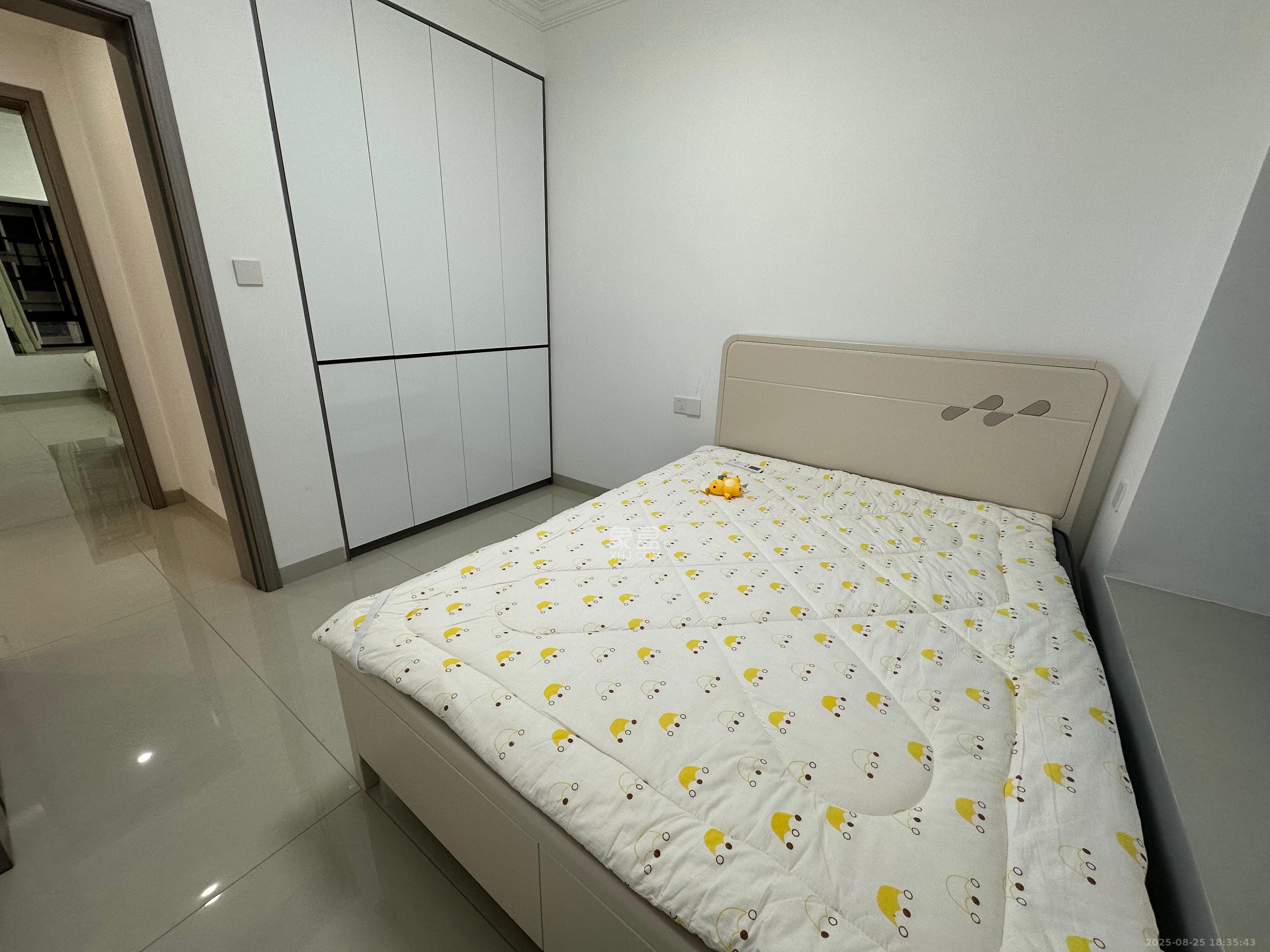 惟智园安置小区 4室2厅2卫 2600.0元/月 惟智园安置小区 4室2厅2卫 2600.0元/月室内图