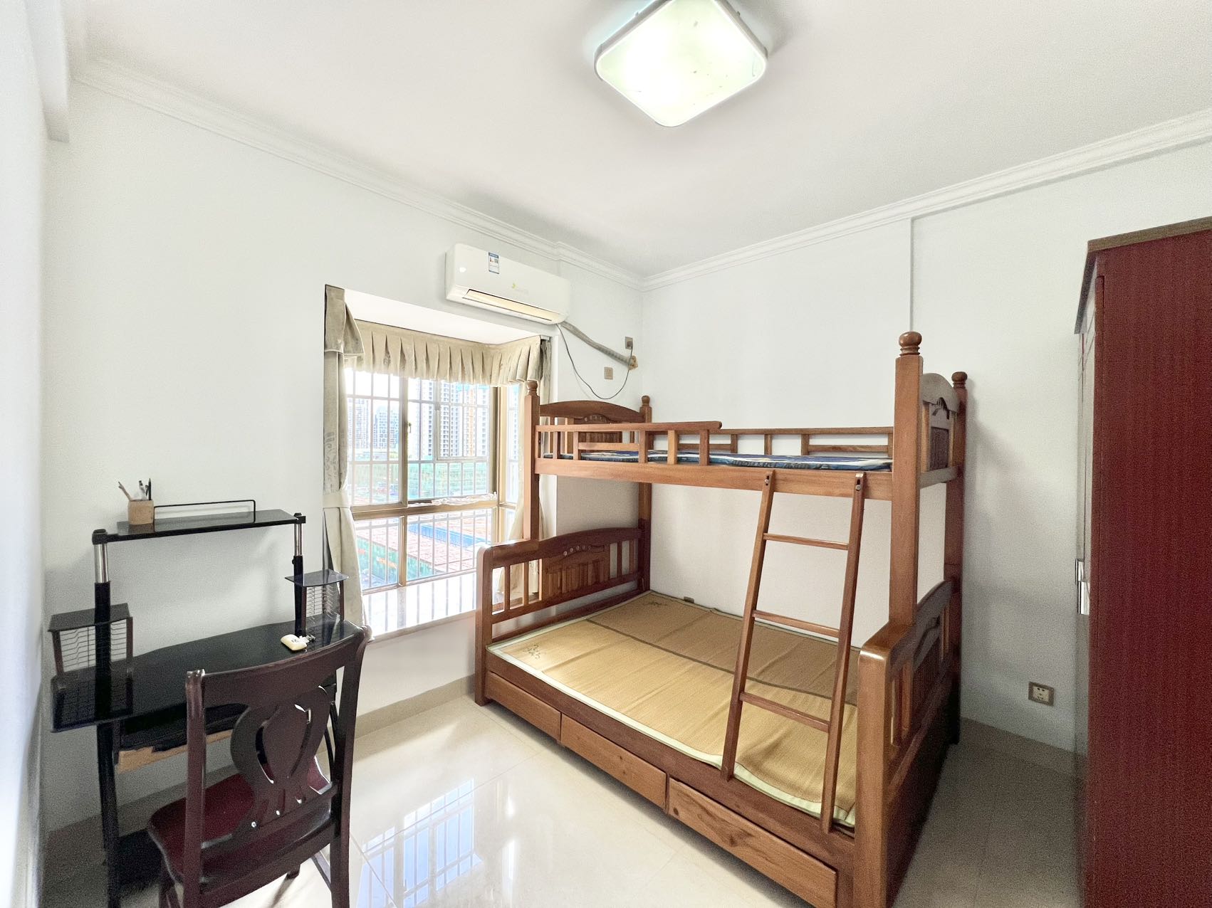 振业小区 3室2厅2卫 2500.0元/月 振业小区 3室2厅2卫 2500.0元/月室内图