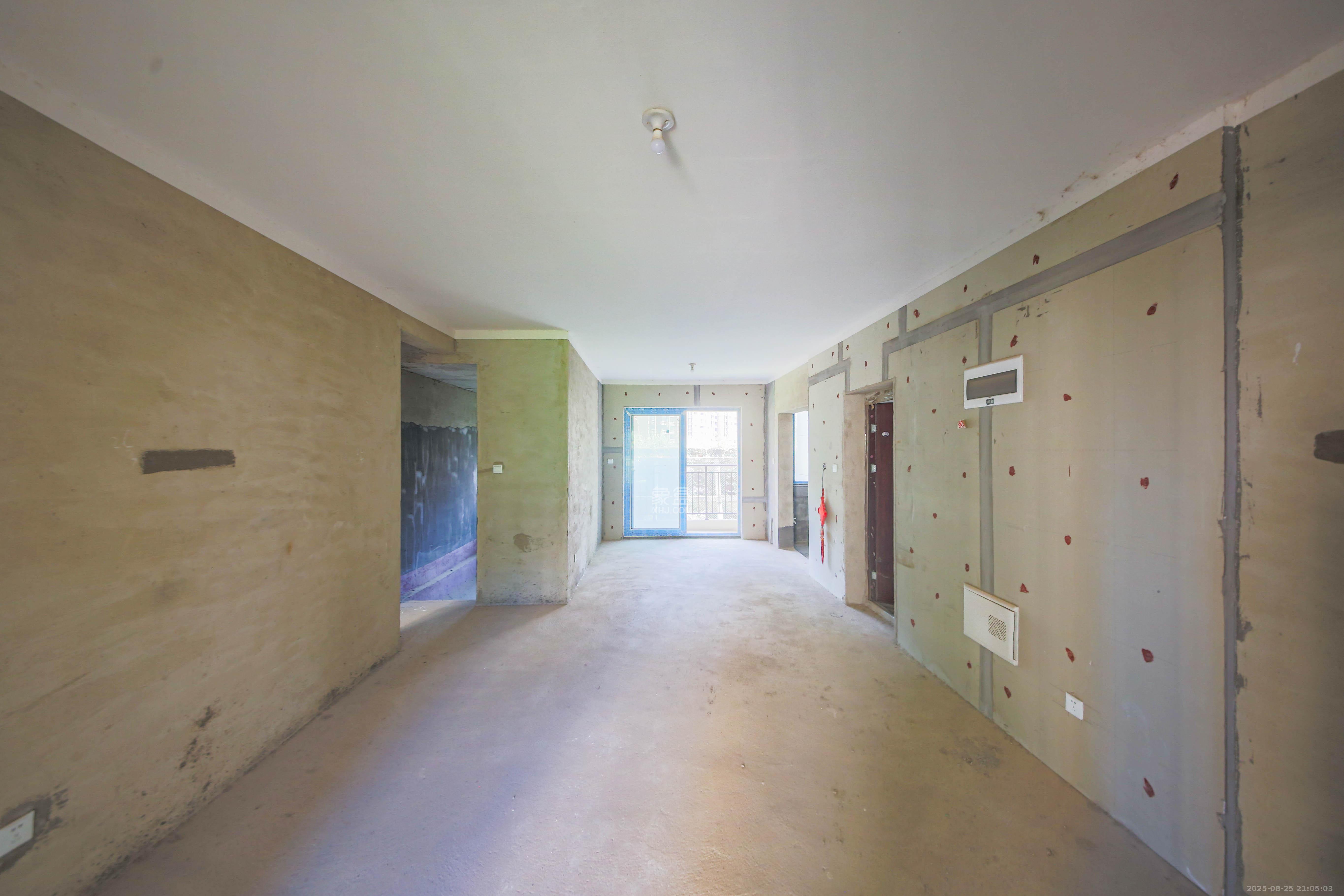 克拉美丽山庄(晟领国际)  4室2厅2卫    113.8万 克拉美丽山庄(晟领国际)  4室2厅2卫    113.8万客厅