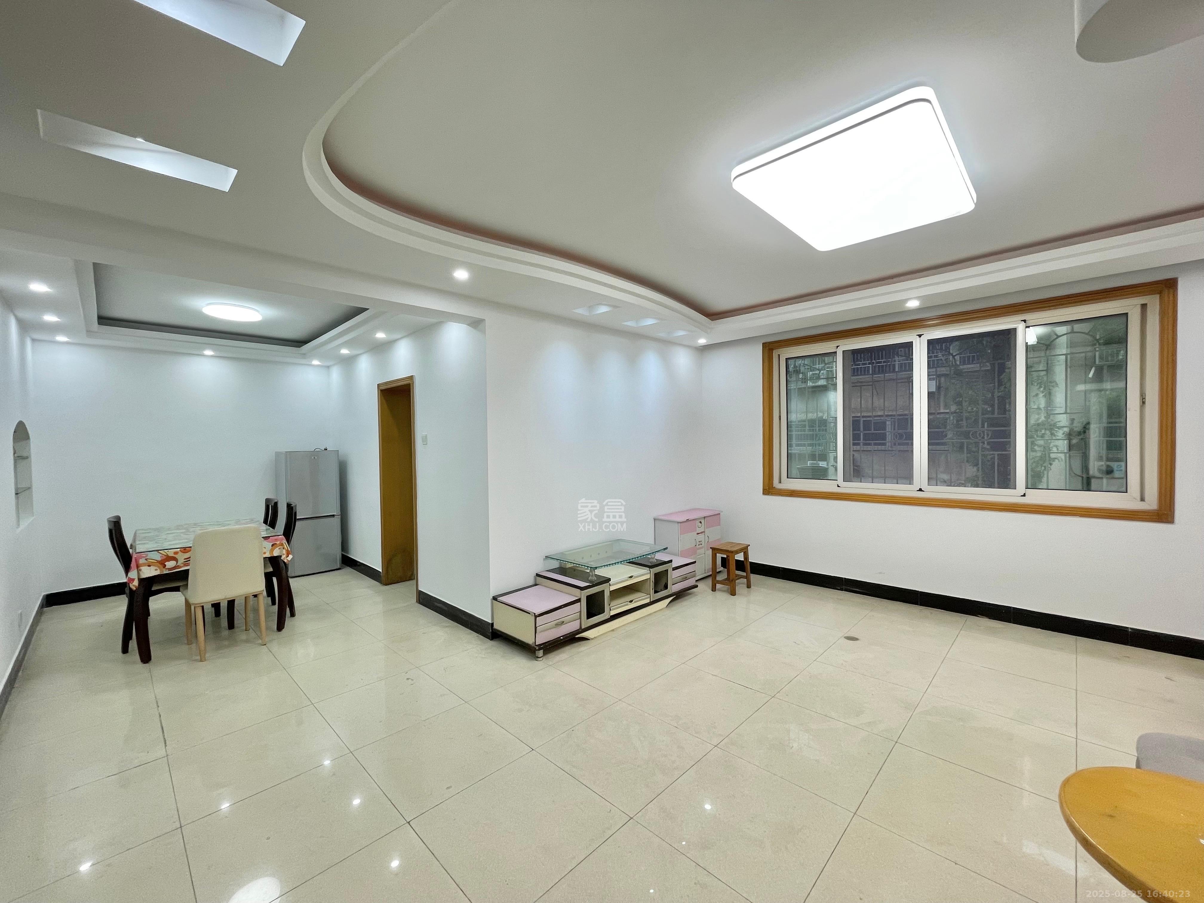 安泰新村  3室2厅2卫   1500.00元/月室内图