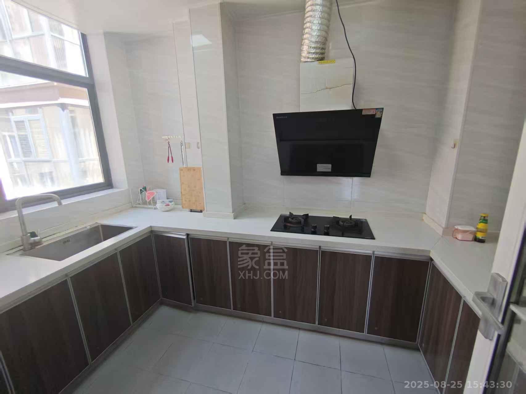 武广国际学苑  3室2厅1卫    1800.0元/月室内图