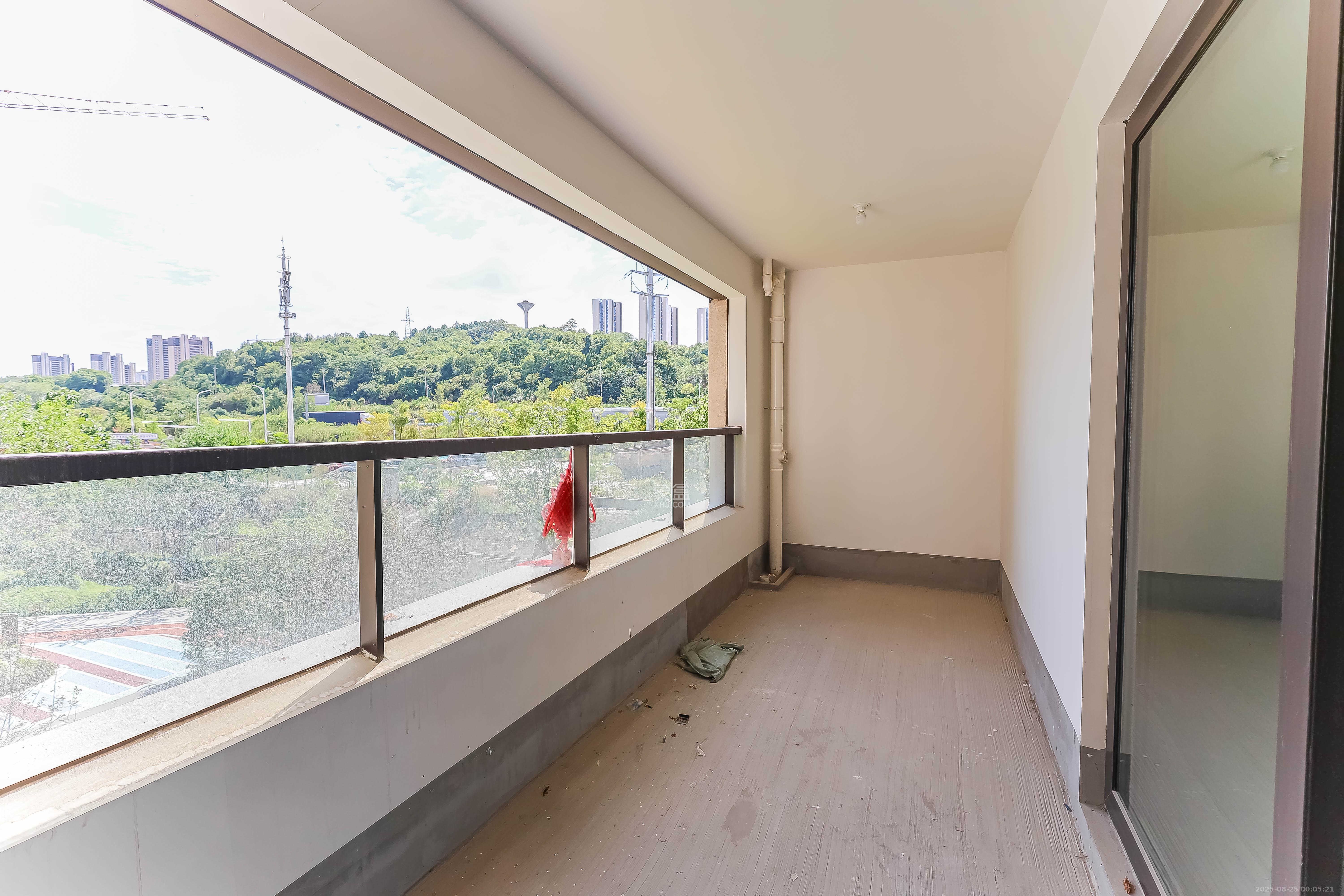 建发玖洲观澜  3室1厅2卫   150.00万阳台