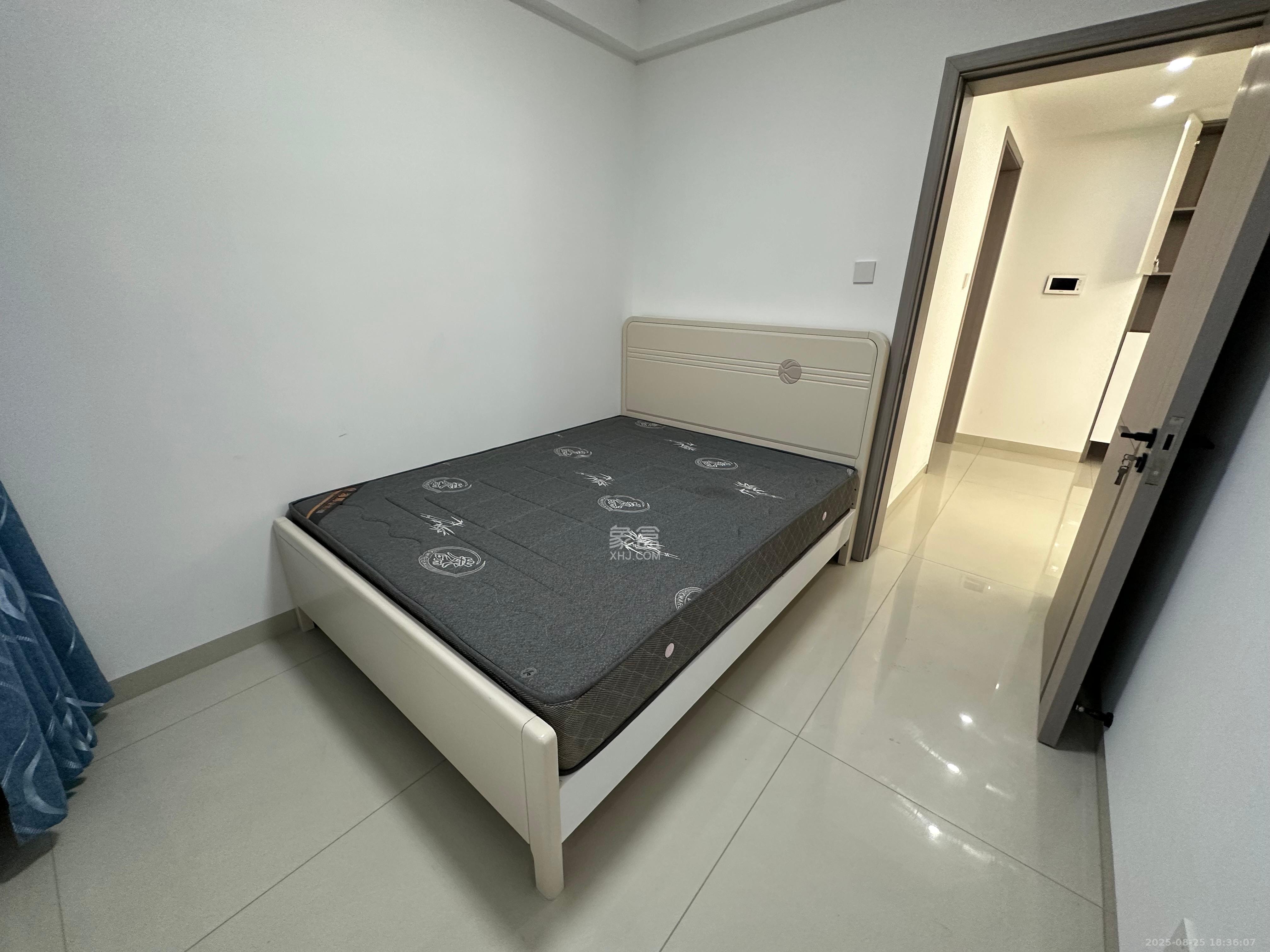 惟智园安置小区 4室2厅2卫 2600.0元/月 惟智园安置小区 4室2厅2卫 2600.0元/月室内图