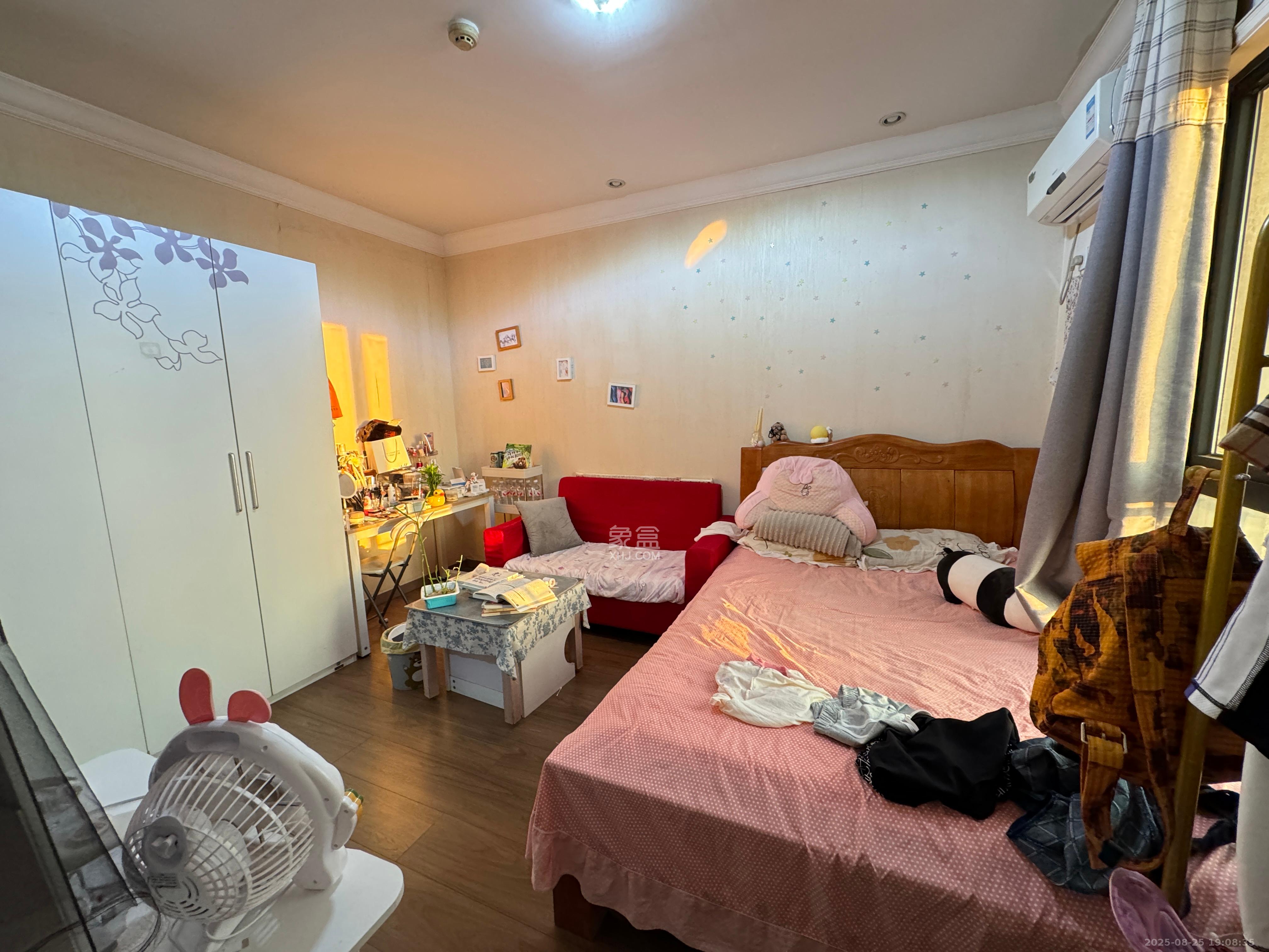 郡原广场  1室1厅1卫   1400.00元/月