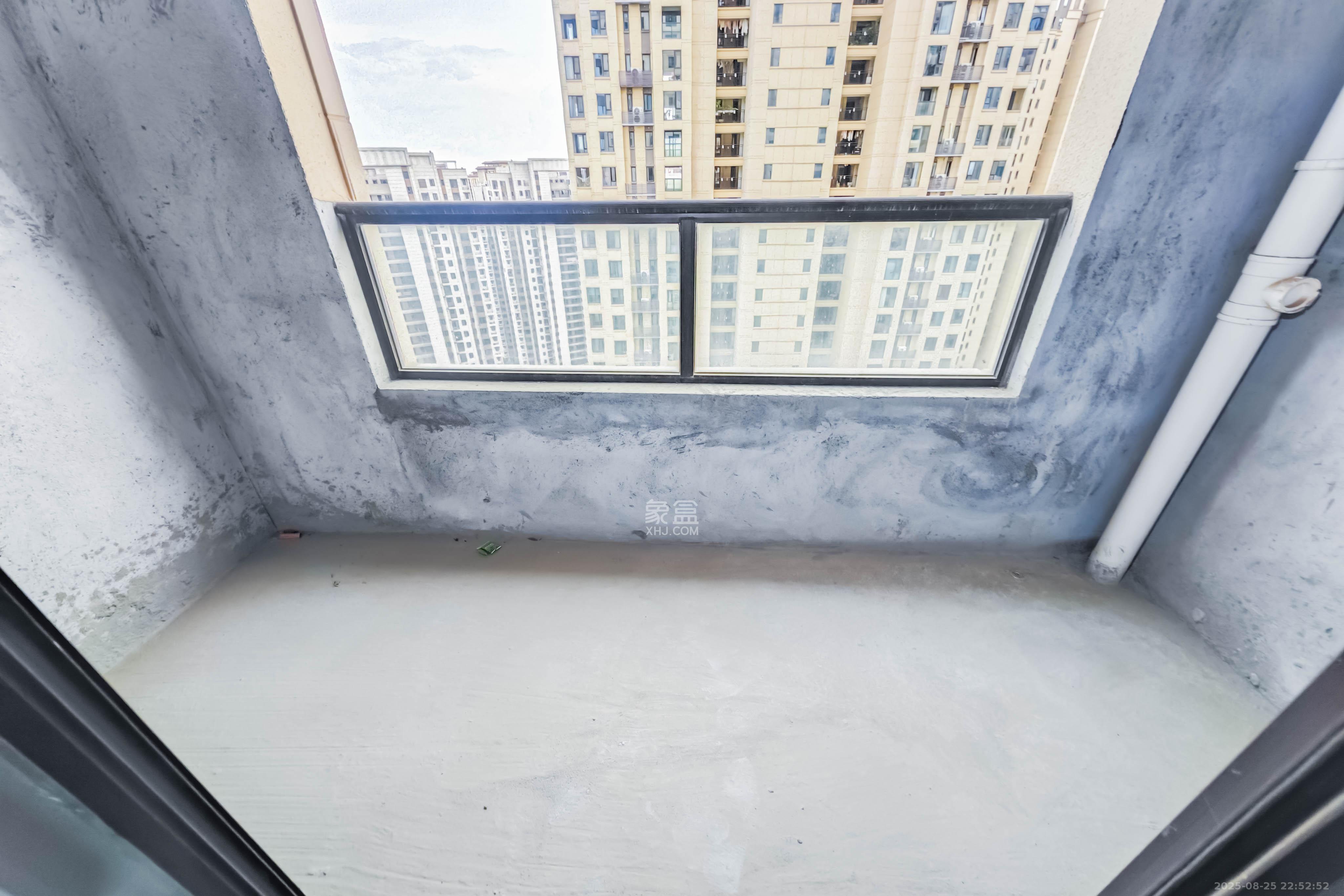 中天星耀城 3室2厅2卫 104.0万 中天星耀城 3室2厅2卫 104.0万其他