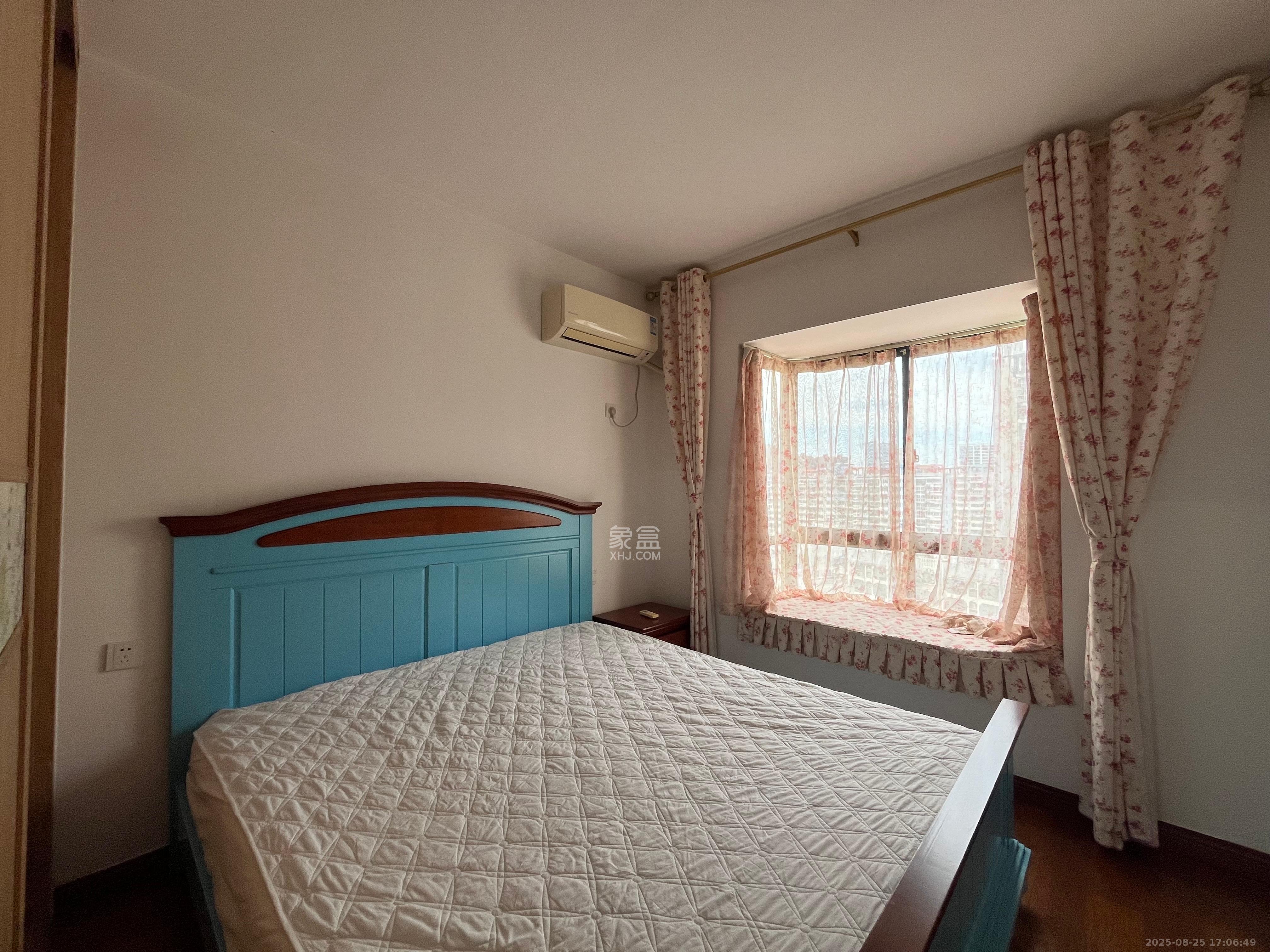 西子湖畔沃府  4室2厅2卫    3800.0元/月室内图