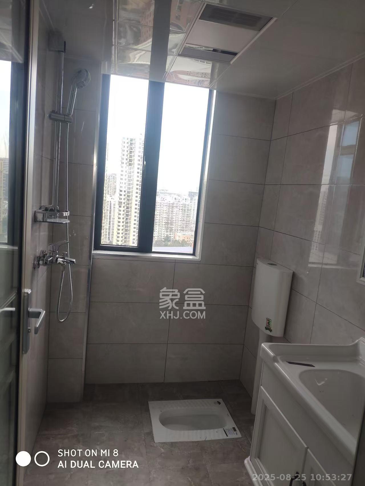 和庄 3室2厅2卫 2600.0元/月 和庄 3室2厅2卫 2600.0元/月室内图