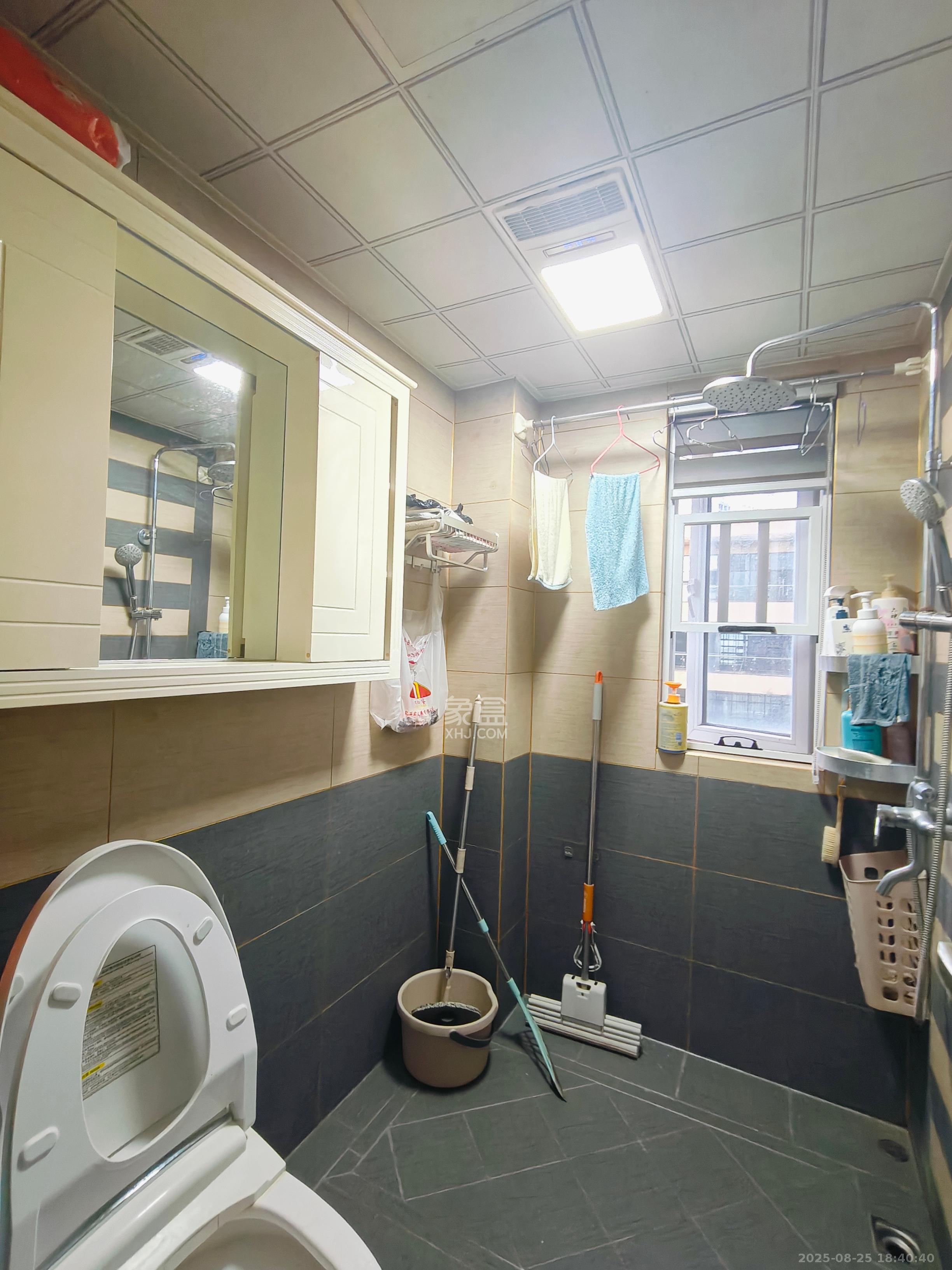 荣盛花语城  4室2厅2卫    3200.0元/月 荣盛花语城  4室2厅2卫    3200.0元/月室内图