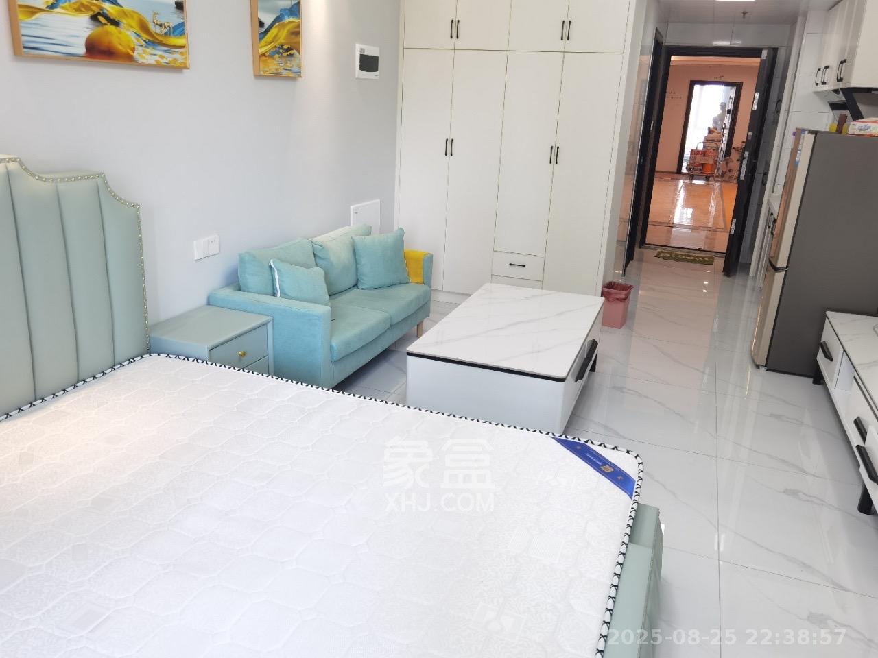 万润时光里  1室1厅1卫   1800.00元/月室内图1