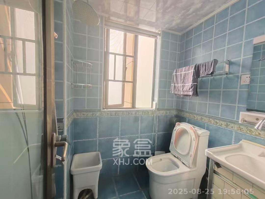 和泓梅溪四季  3室2厅2卫   2300.00元/月室内图