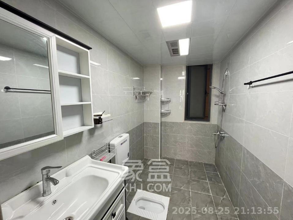 轻盐阳光CEO(轻盐雅苑)(轻奢时代)  3室2厅2卫    2600.0元/月 轻盐阳光CEO(轻盐雅苑)(轻奢时代)  3室2厅2卫    2600.0元/月室内图