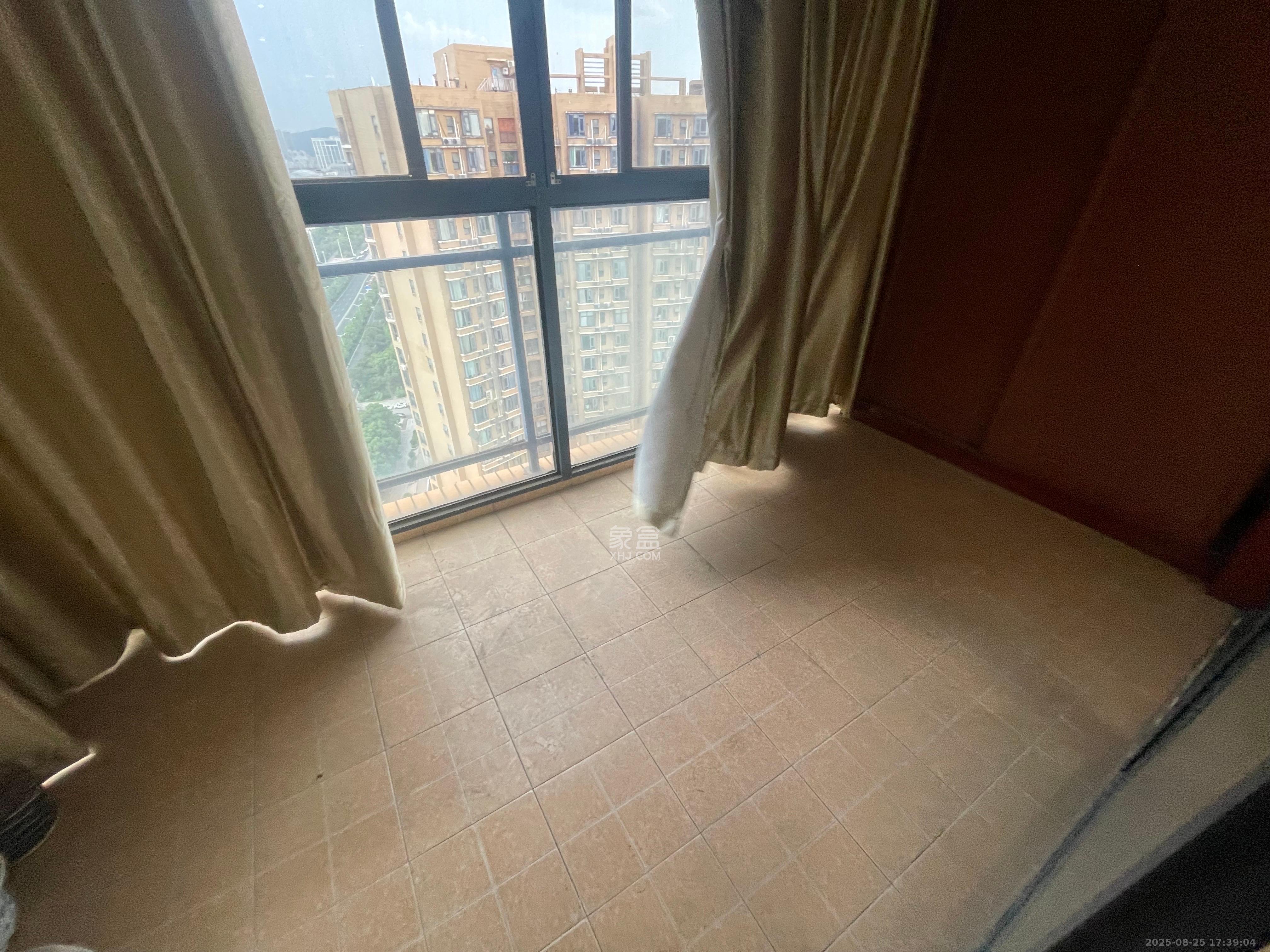 北京御园一二期(国泰嘉园) 3室2厅2卫 3000.0元/月 北京御园一二期(国泰嘉园) 3室2厅2卫 3000.0元/月室内图