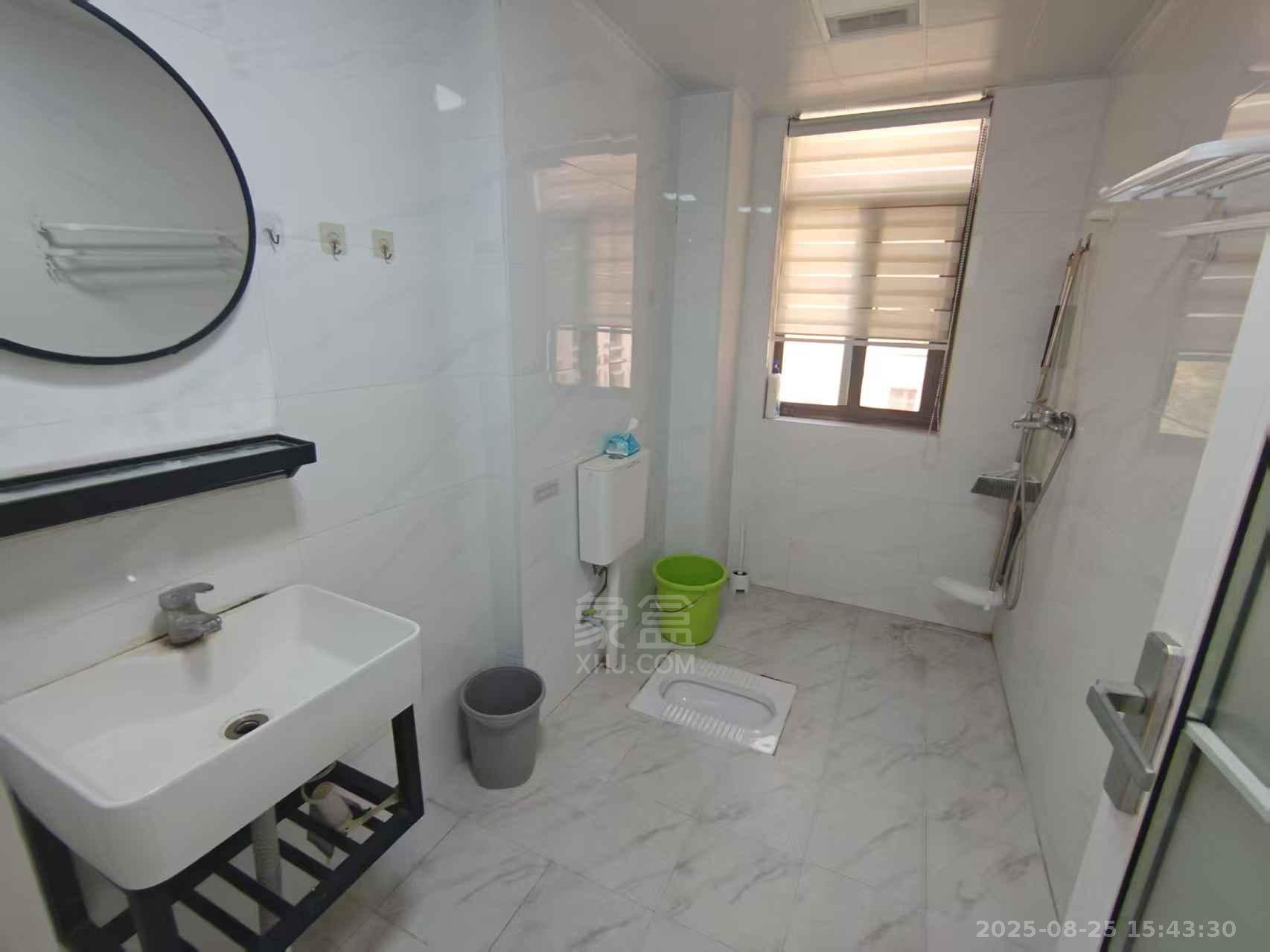 武广国际学苑  3室2厅1卫    1800.0元/月室内图