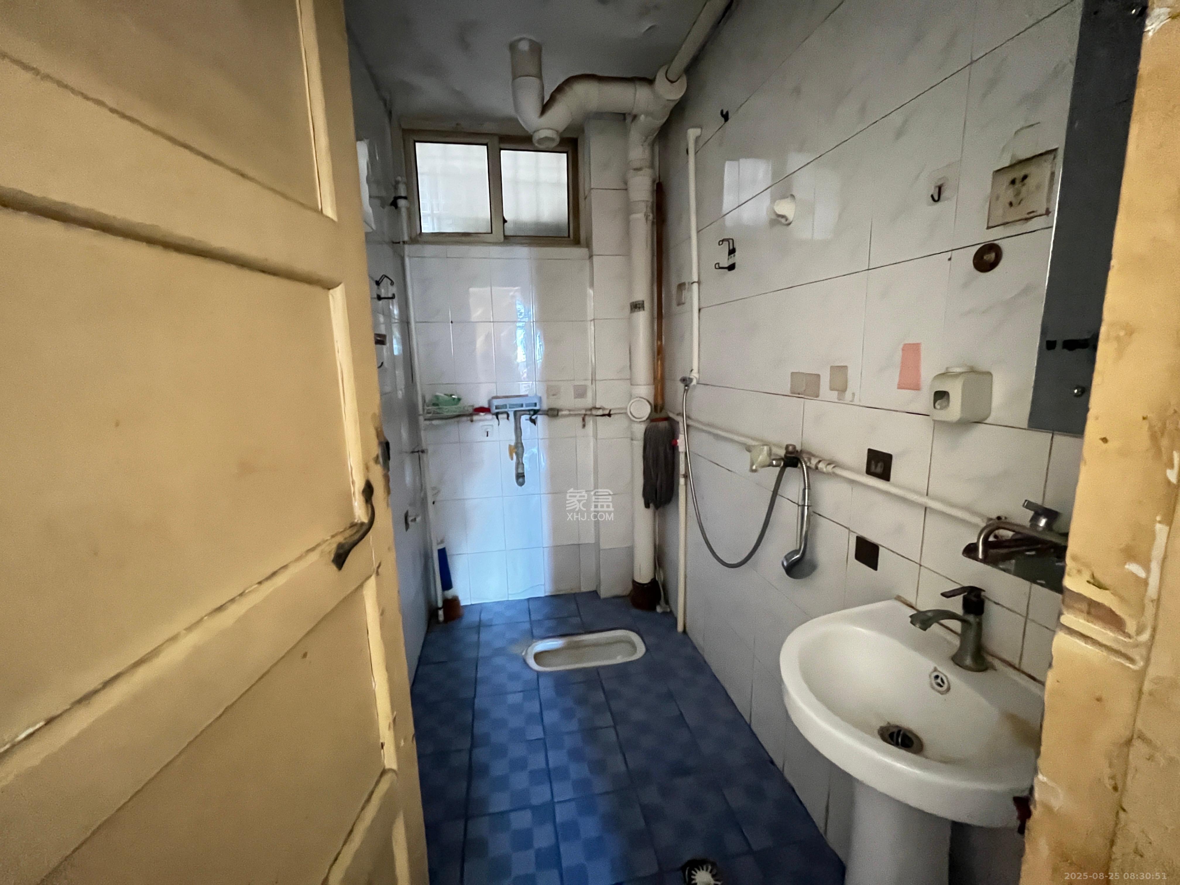 德政园  2室2厅1卫    1400.0元/月室内图