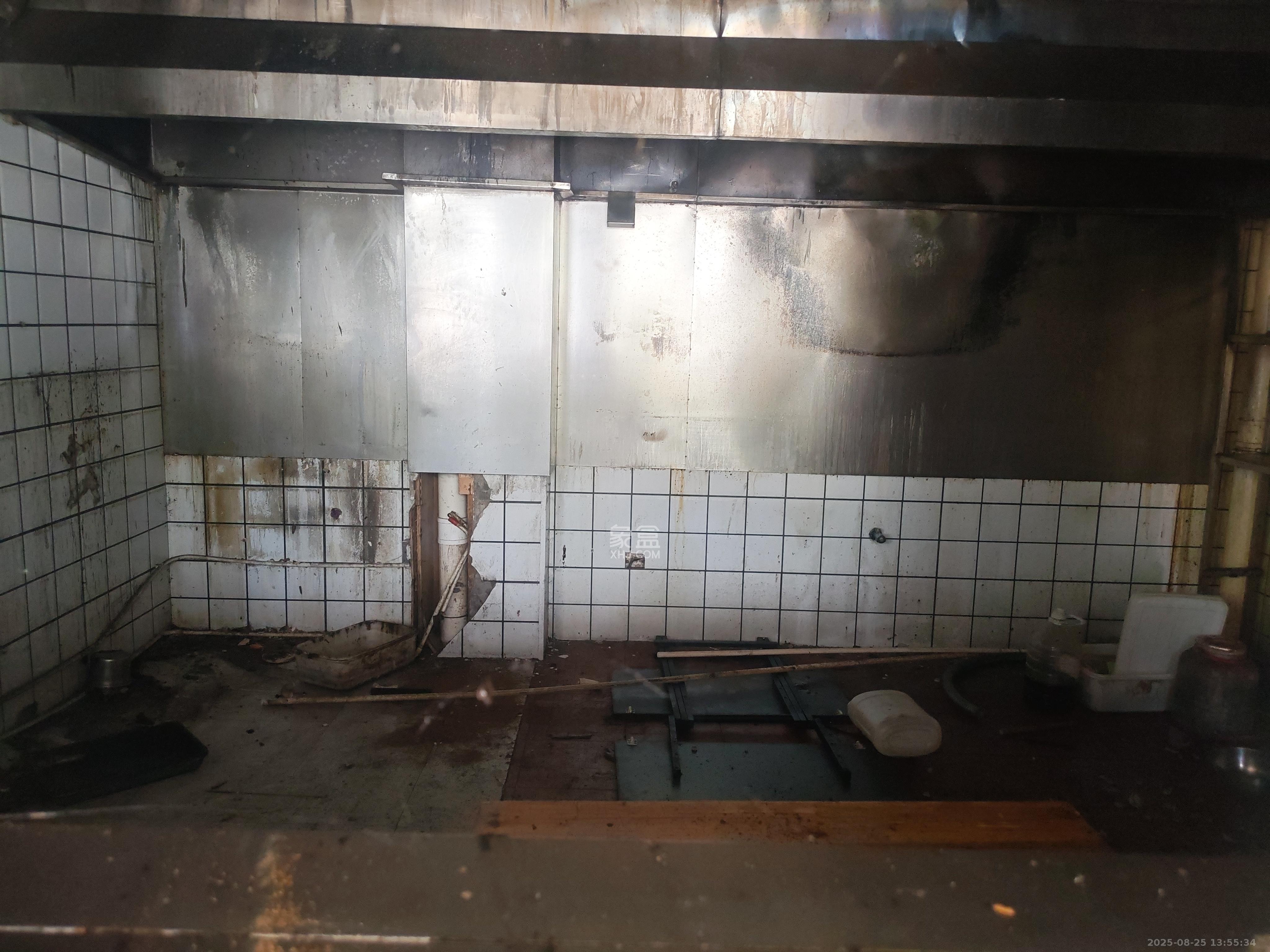 金麓西岸和苑   46.0㎡      11000.0元/月室内图