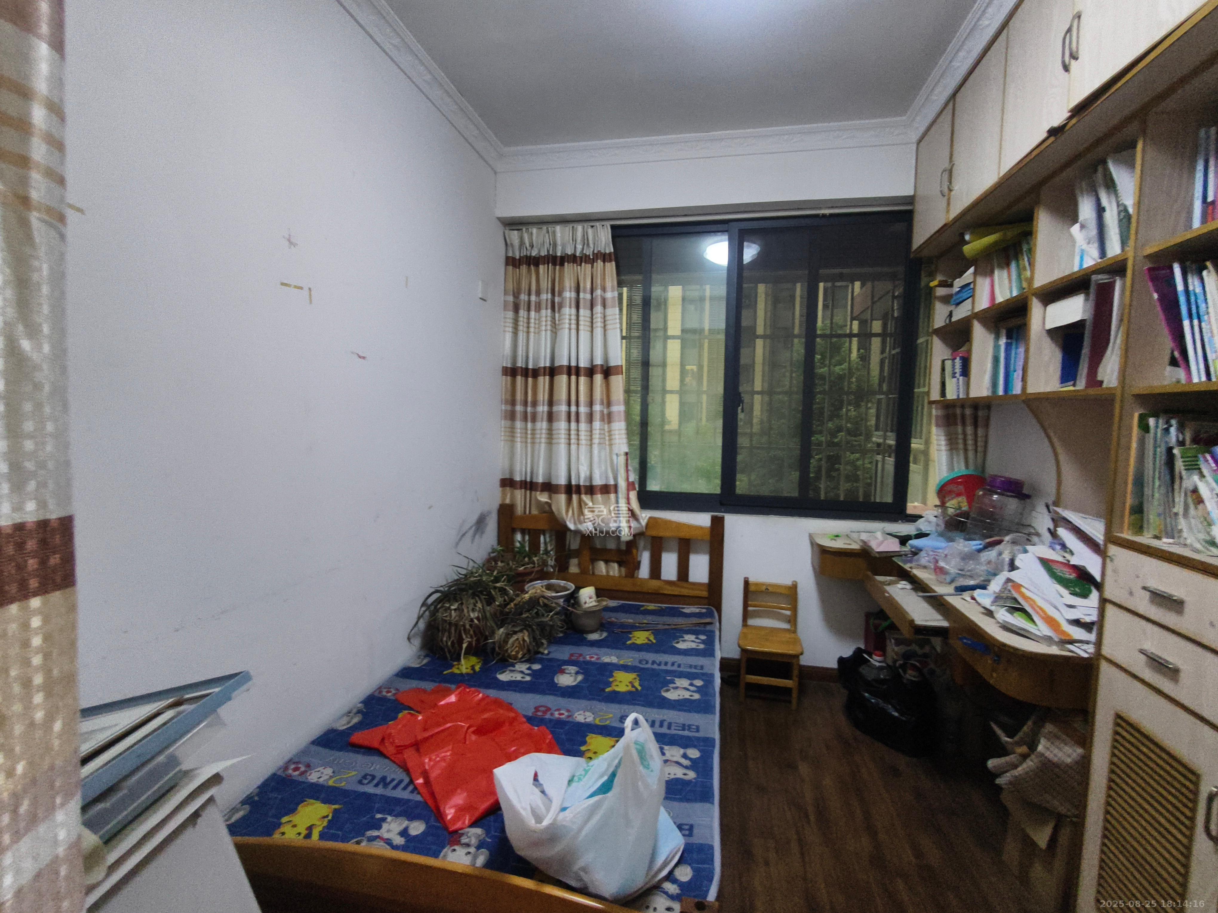 鸿基橄榄君庭  4室2厅2卫    2800.0元/月室内图