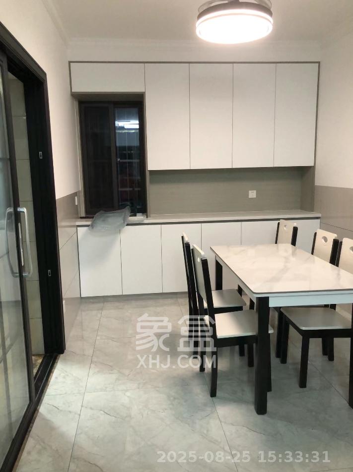 学士翰林苑 3室1厅2卫 2200.0元/月 学士翰林苑 3室1厅2卫 2200.0元/月室内图