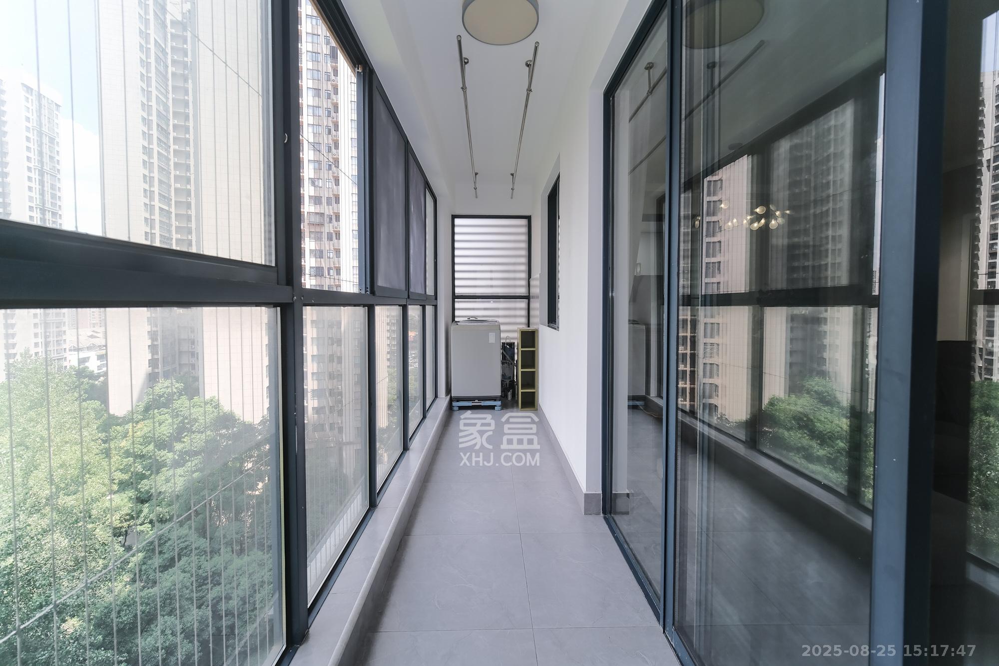 筑梦星园 4室2厅2卫 95.0万 筑梦星园 4室2厅2卫 95.0万阳台