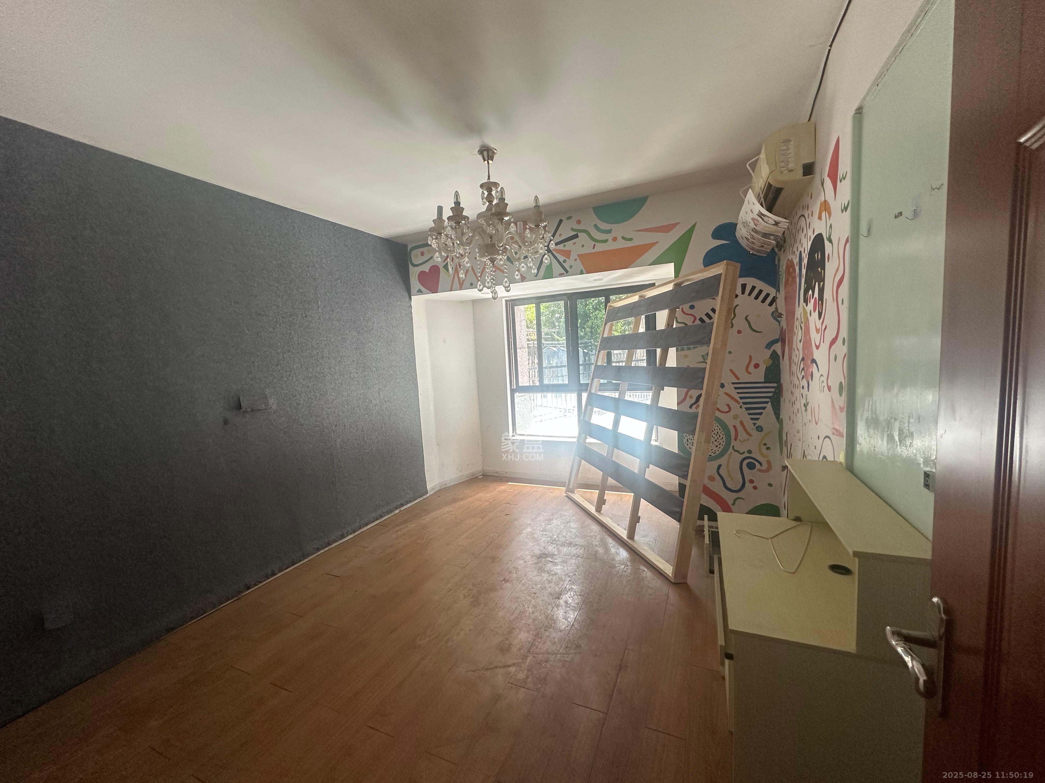 绿地中央广场  3室2厅1卫    3000.0元/月室内图