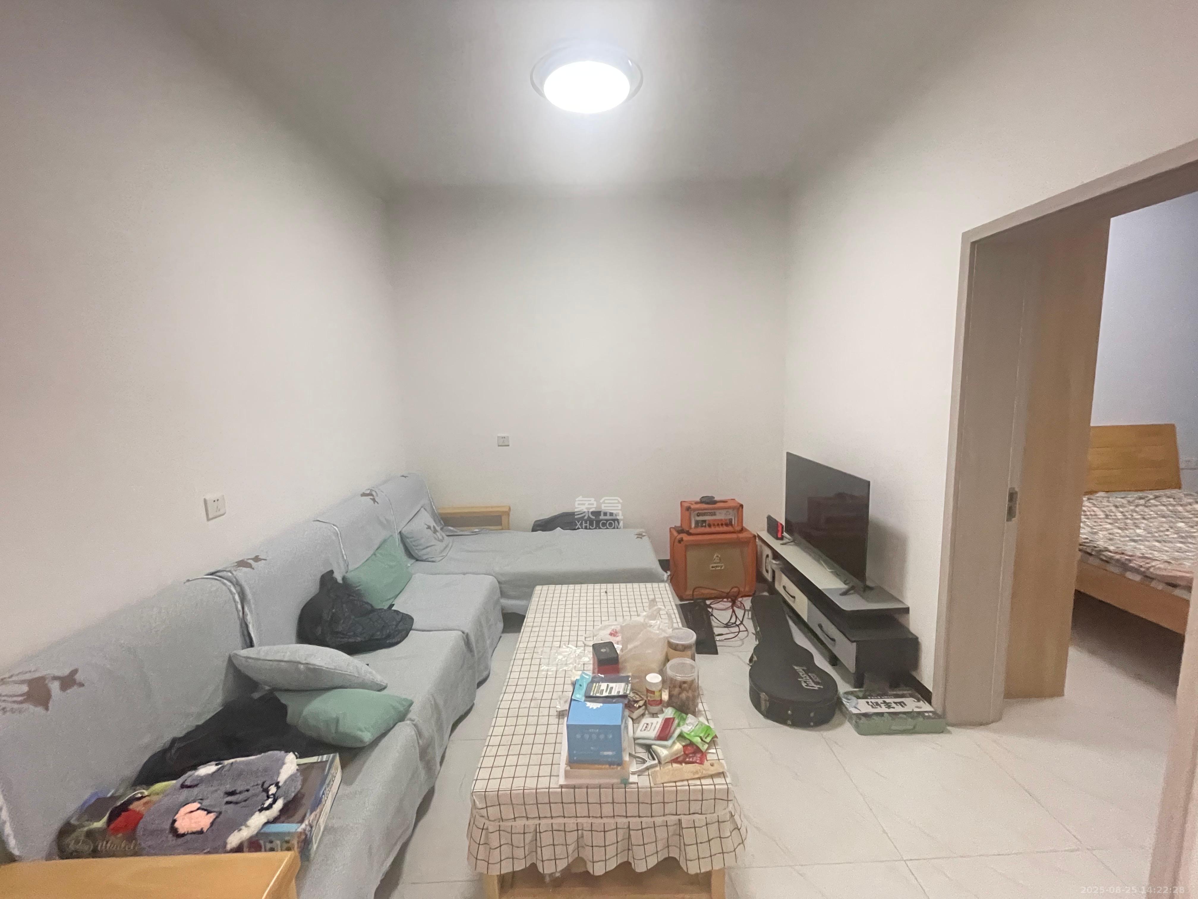 公园9号大都会  1室1厅1卫    2800.0元/月室内图1