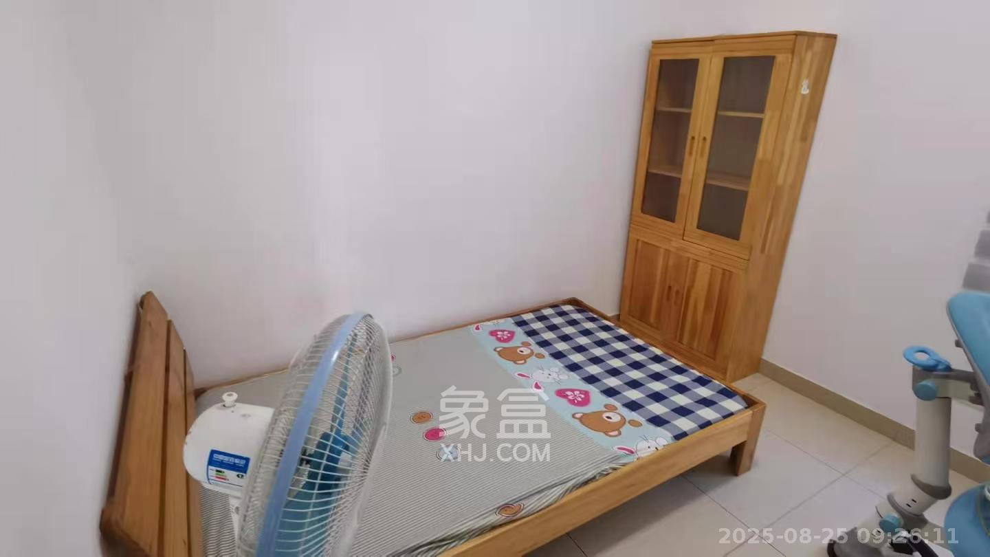 地质家园一、二期（地泰人民公馆）  3室1厅1卫    4000.0元/月室内图