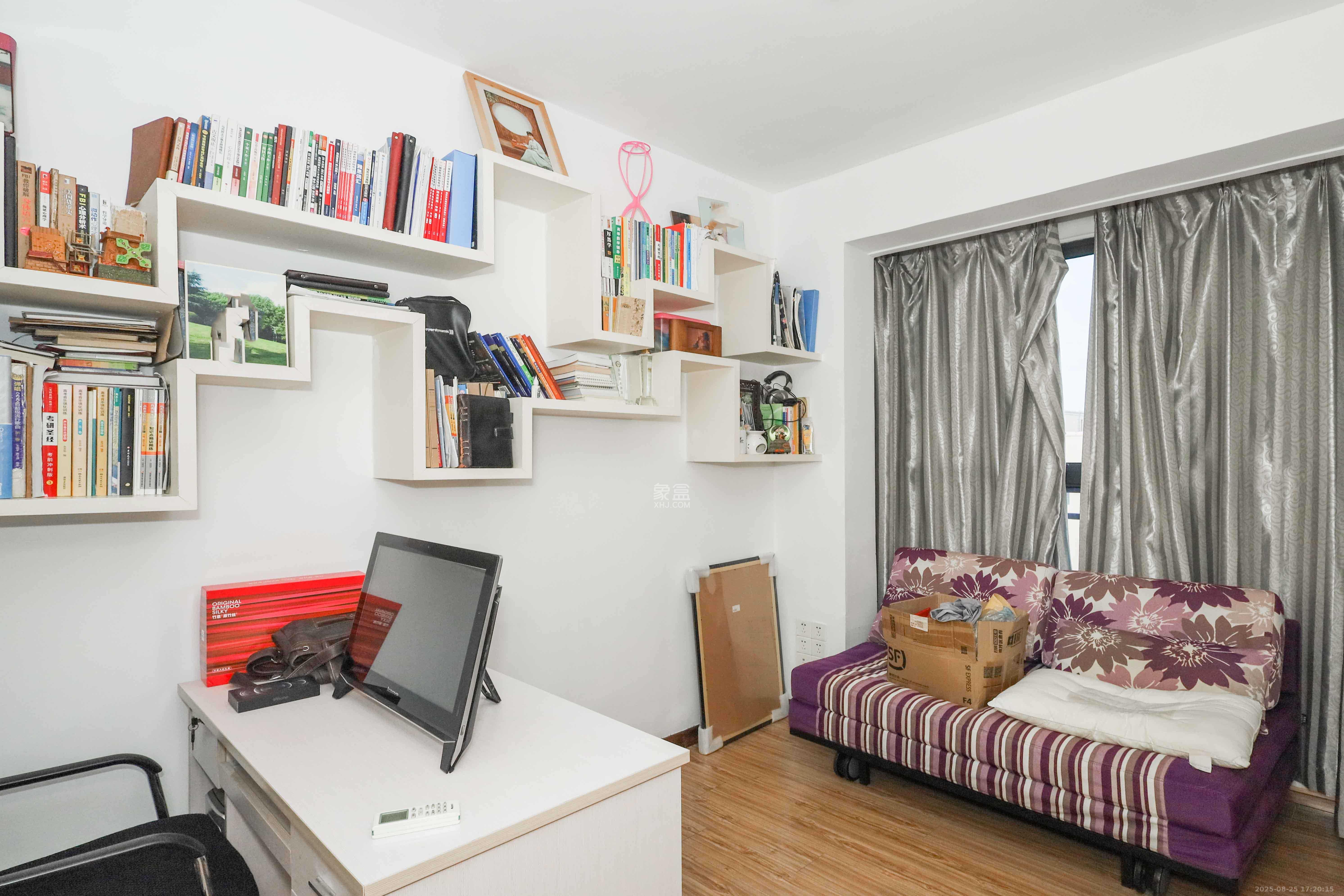 保利麓谷林语B区  3室2厅1卫    85.0万卧室