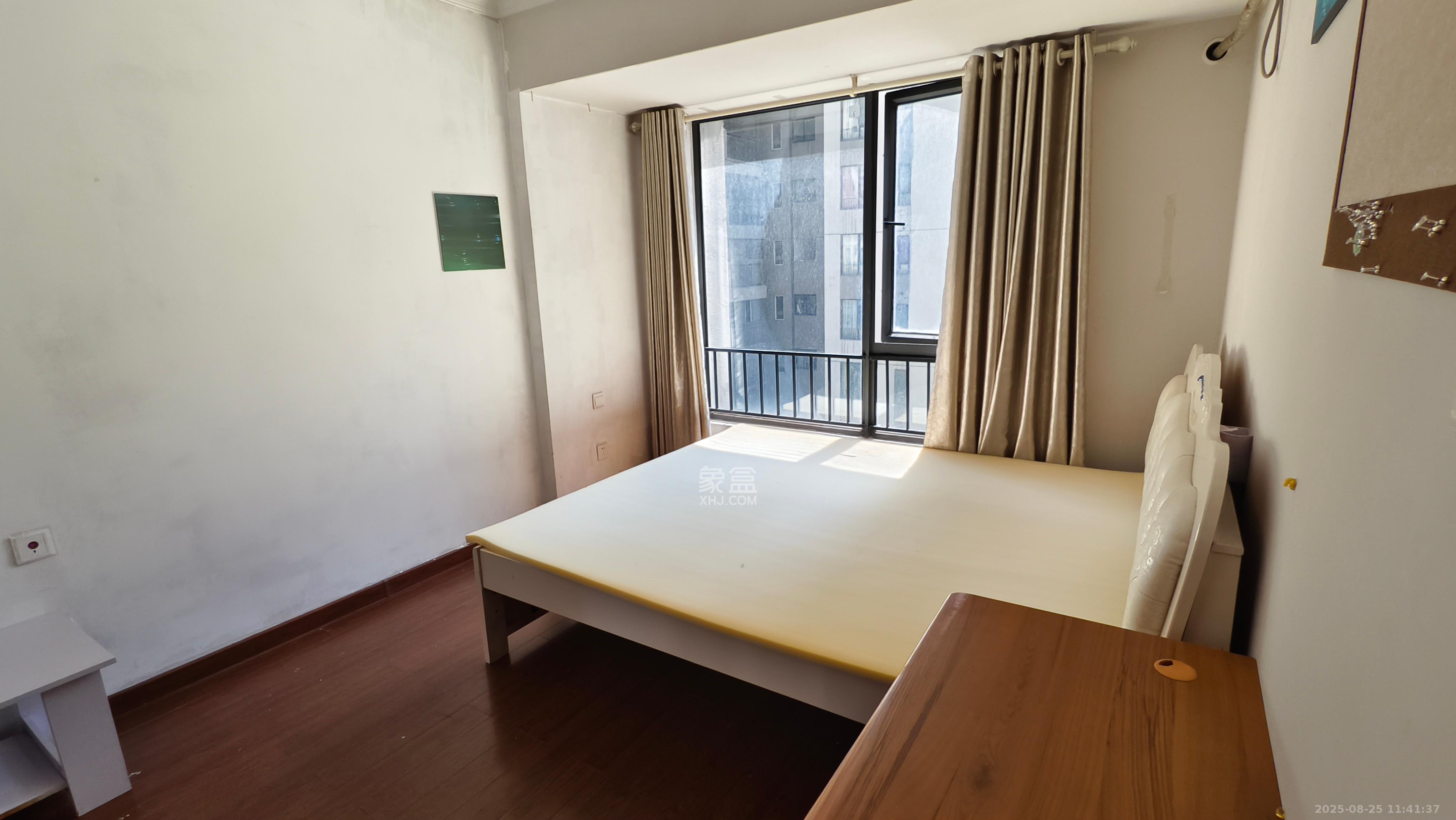 万科城市花园 3室2厅2卫 2000.0元/月 万科城市花园 3室2厅2卫 2000.0元/月室内图