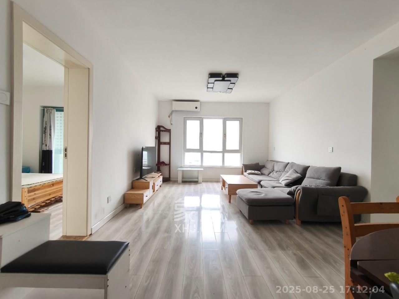 蝴蝶谷 1室1厅1卫 1000.0元/月 蝴蝶谷 1室1厅1卫 1000.0元/月室内图