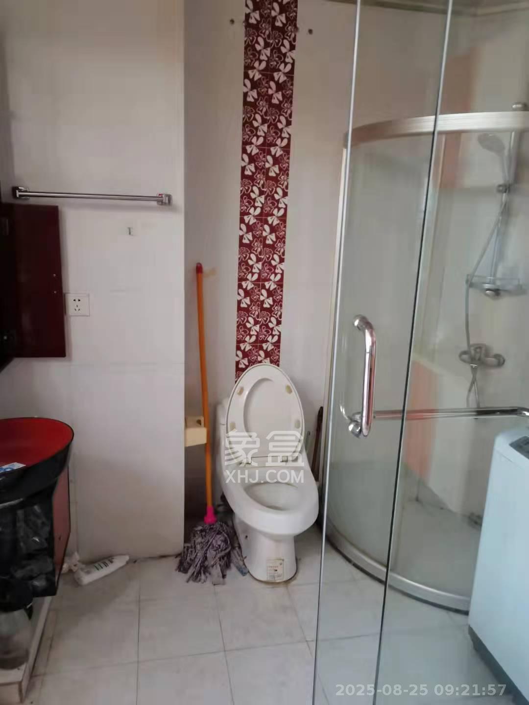 YO领域(领御大厦)  1室1厅1卫    1800.0元/月 YO领域(领御大厦)  1室1厅1卫    1800.0元/月室内图