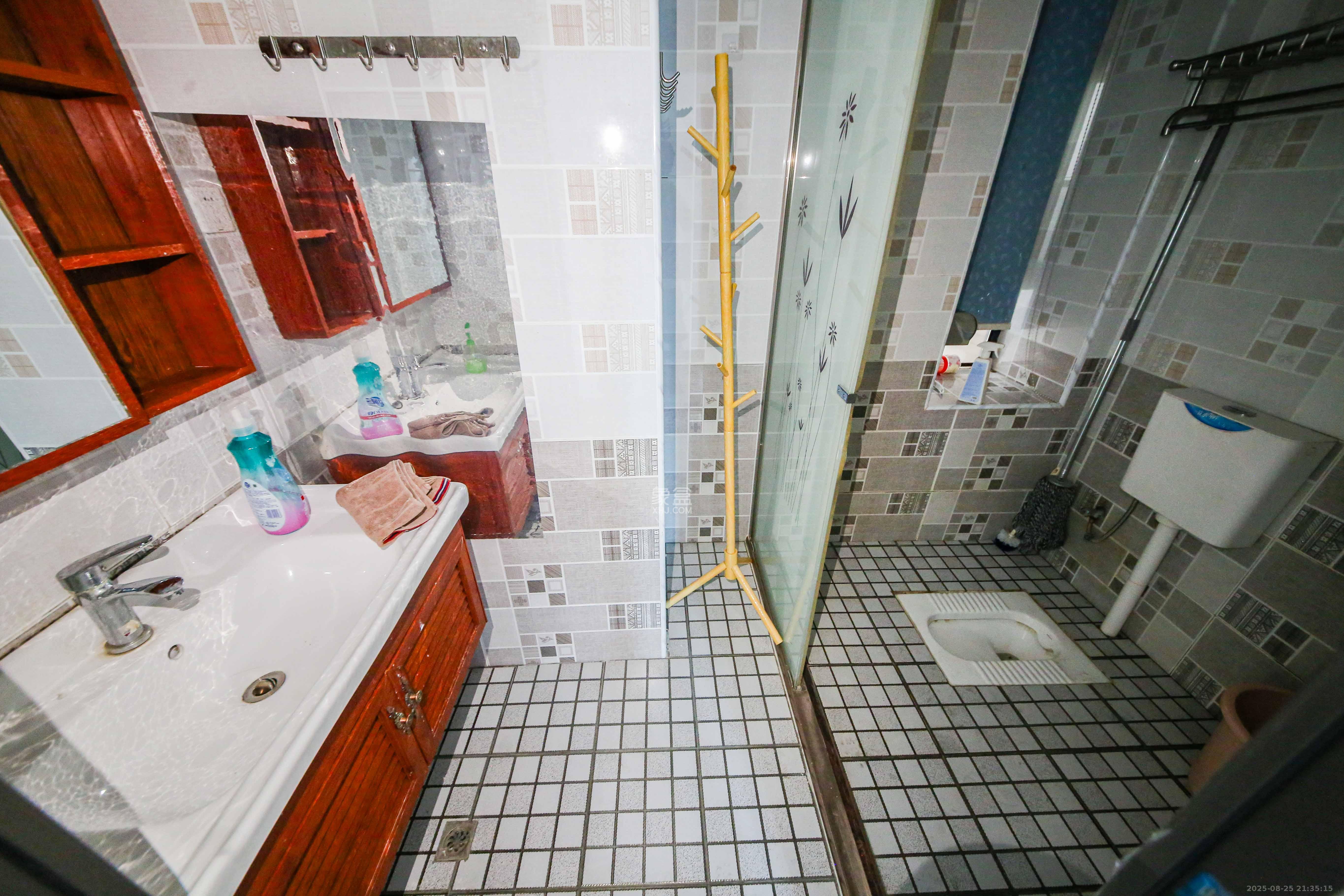 中南红领邦(红星嘉和苑)  3室2厅1卫    84.0万 中南红领邦(红星嘉和苑)  3室2厅1卫    84.0万卫生间