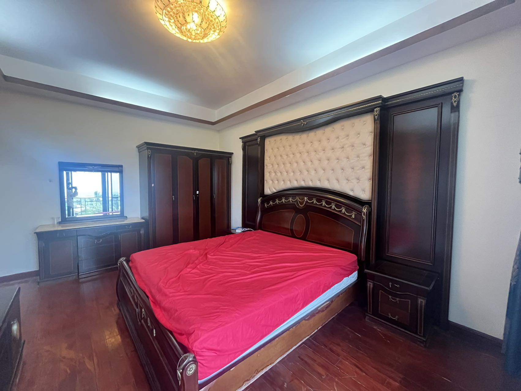 泰达比华利山庄 4室3厅4卫 6000.0元/月 泰达比华利山庄 4室3厅4卫 6000.0元/月室内图