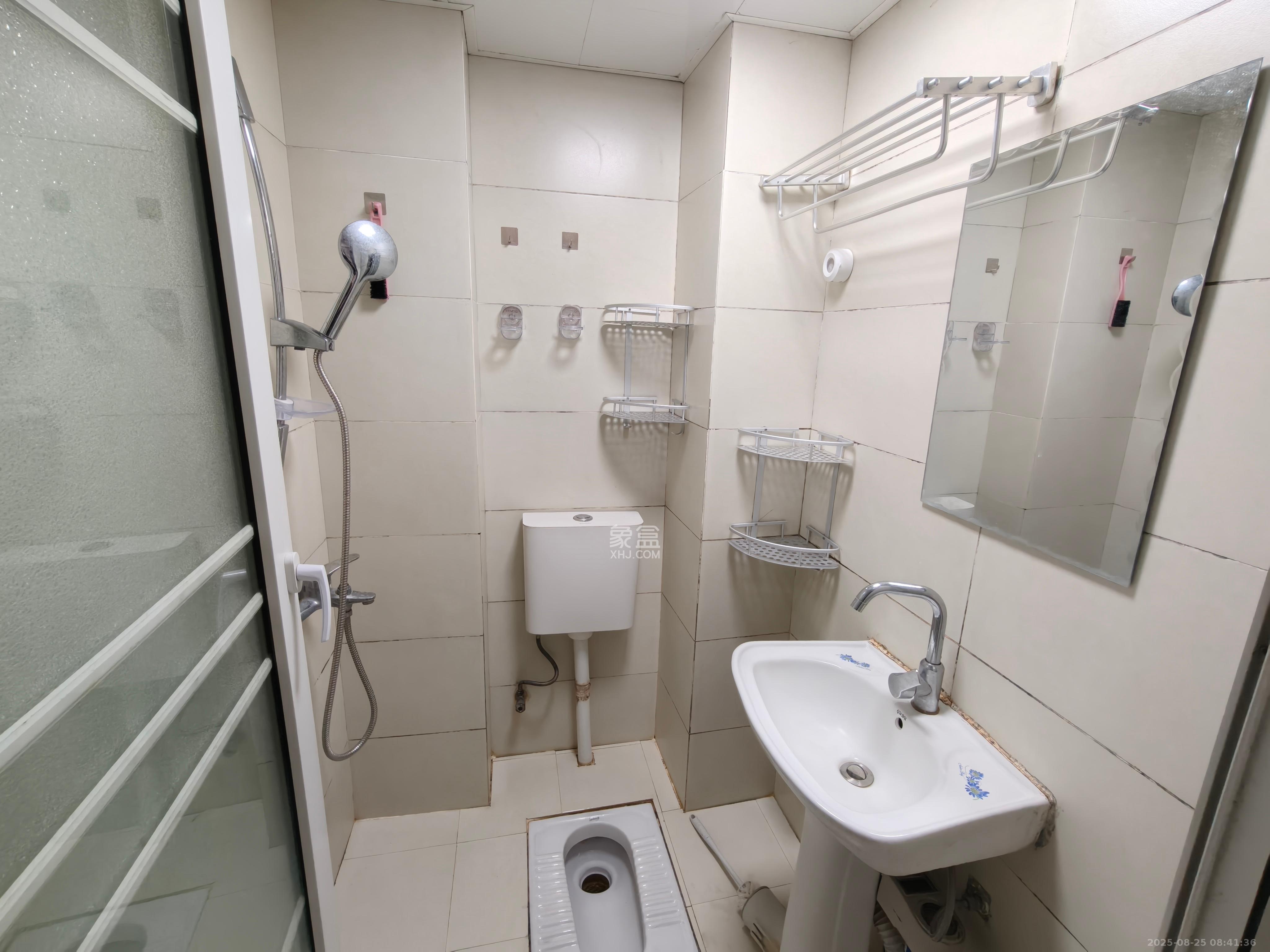 景泰雅苑（景江融城）  2室1厅1卫    2000.0元/月室内图