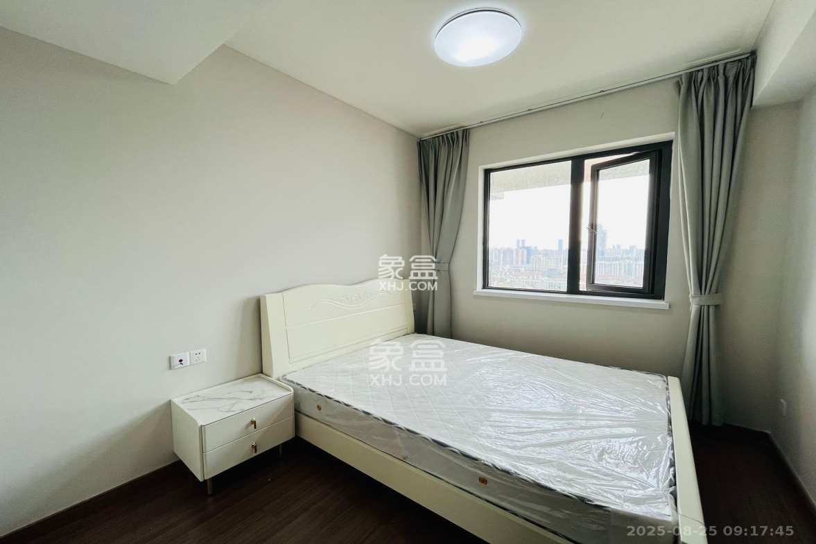 保利中环广场(保利中悦苑)  4室2厅2卫    4500.0元/月 保利中环广场(保利中悦苑)  4室2厅2卫    4500.0元/月室内图