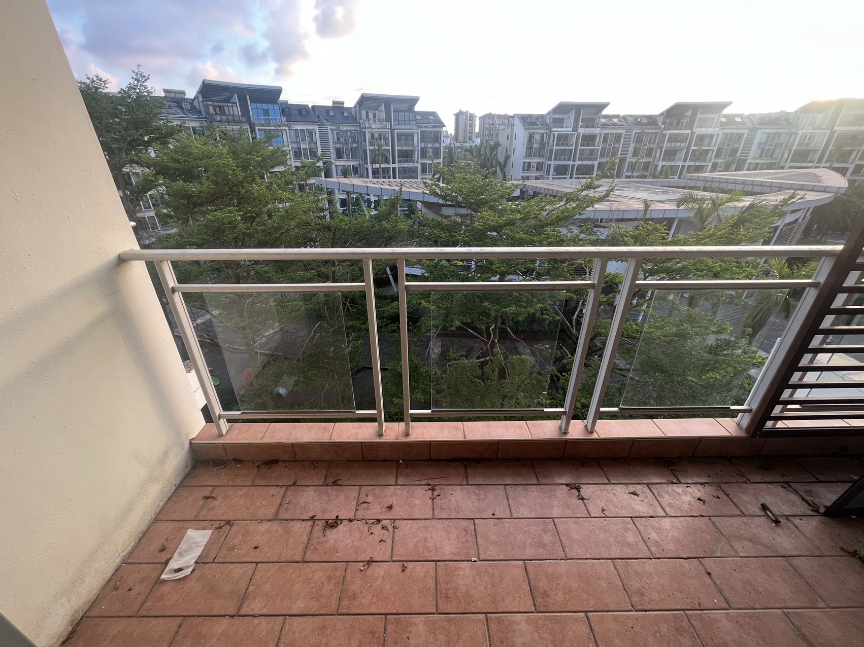 泰达比华利山庄 4室3厅4卫 6000.0元/月 泰达比华利山庄 4室3厅4卫 6000.0元/月室内图