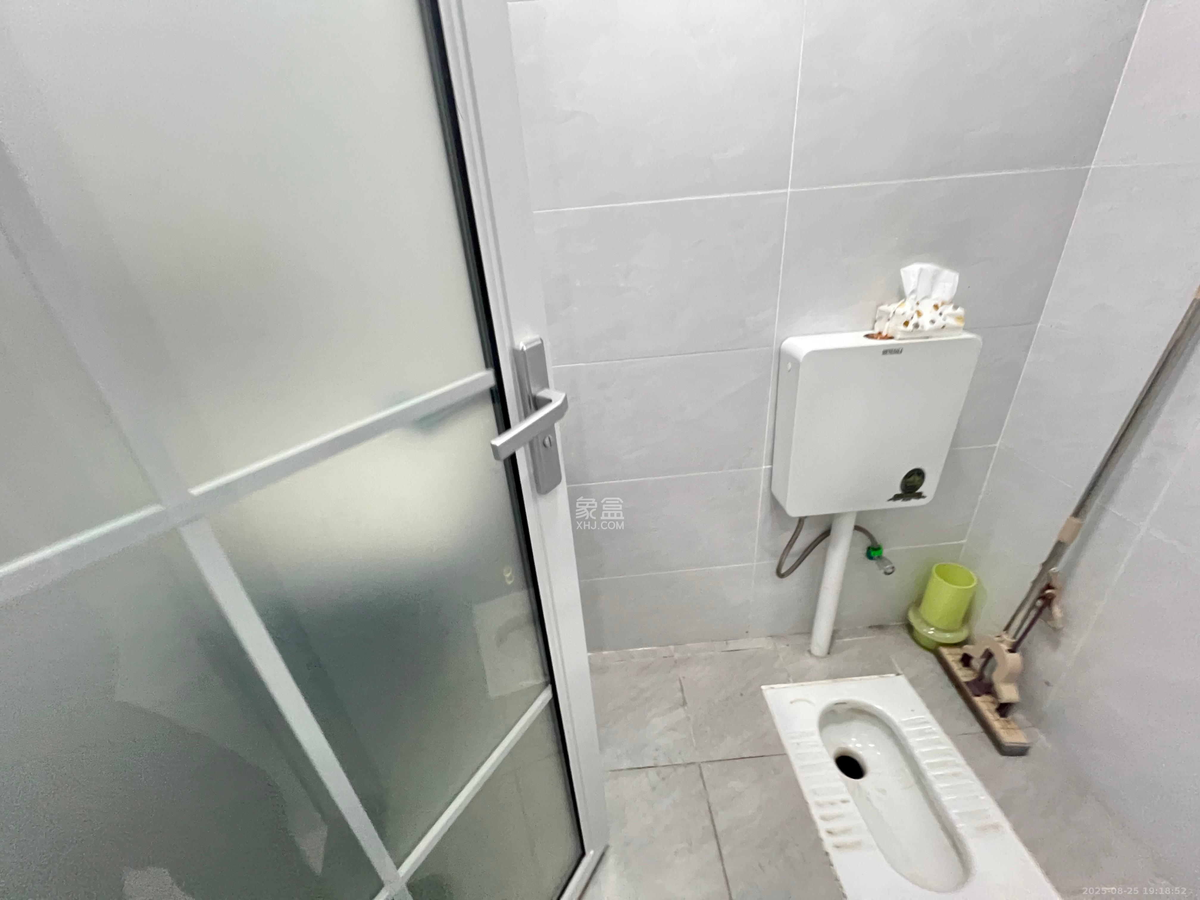 保利天禧EF区  1室0厅0卫    1300.0元/月 保利天禧EF区  1室0厅0卫    1300.0元/月室内图