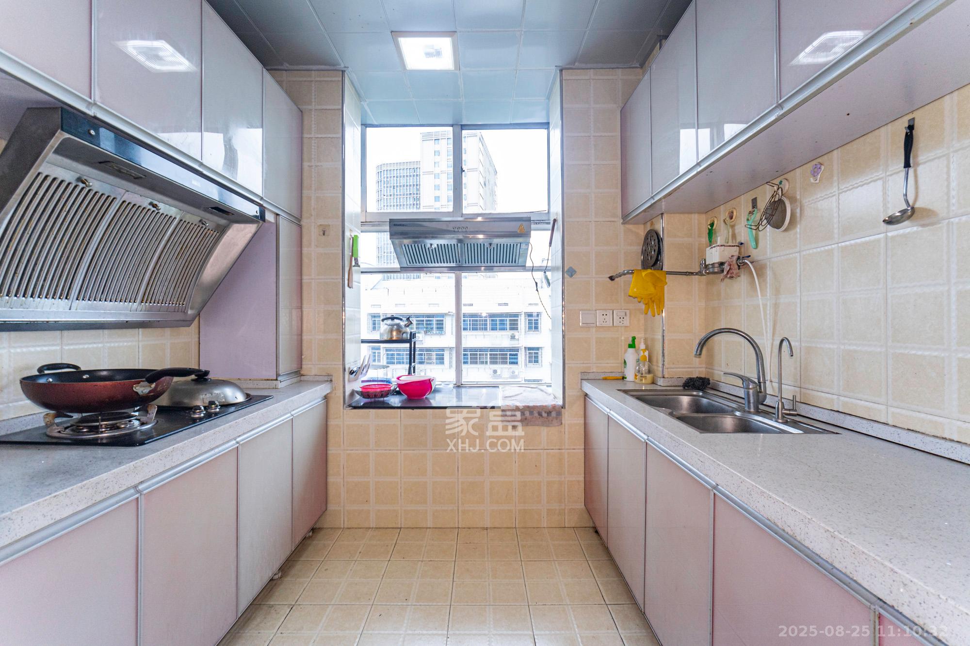 星邻东苑(工商局宿舍) 3室2厅1卫 1200.0元/月 星邻东苑(工商局宿舍) 3室2厅1卫 1200.0元/月室内图