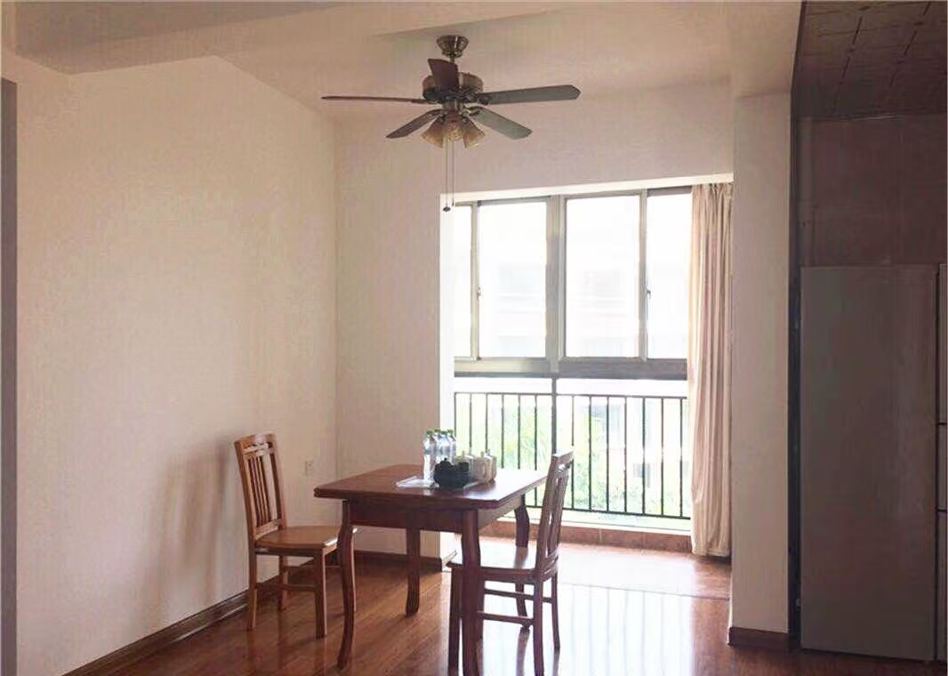 城市海岸二期  2室2厅1卫    2450.0元/月 城市海岸二期  2室2厅1卫    2450.0元/月室内图