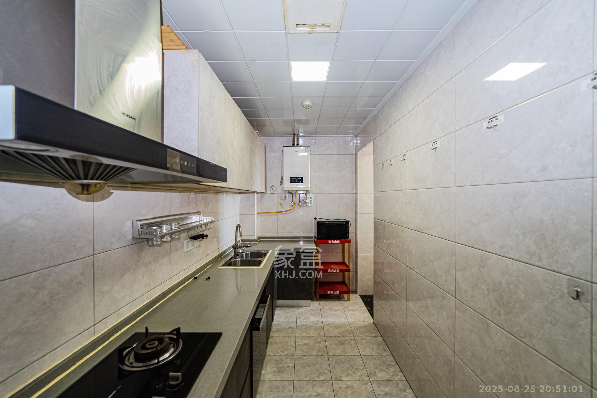 北辰三角洲E4区 3室2厅1卫 165.0万 北辰三角洲E4区 3室2厅1卫 165.0万厨房