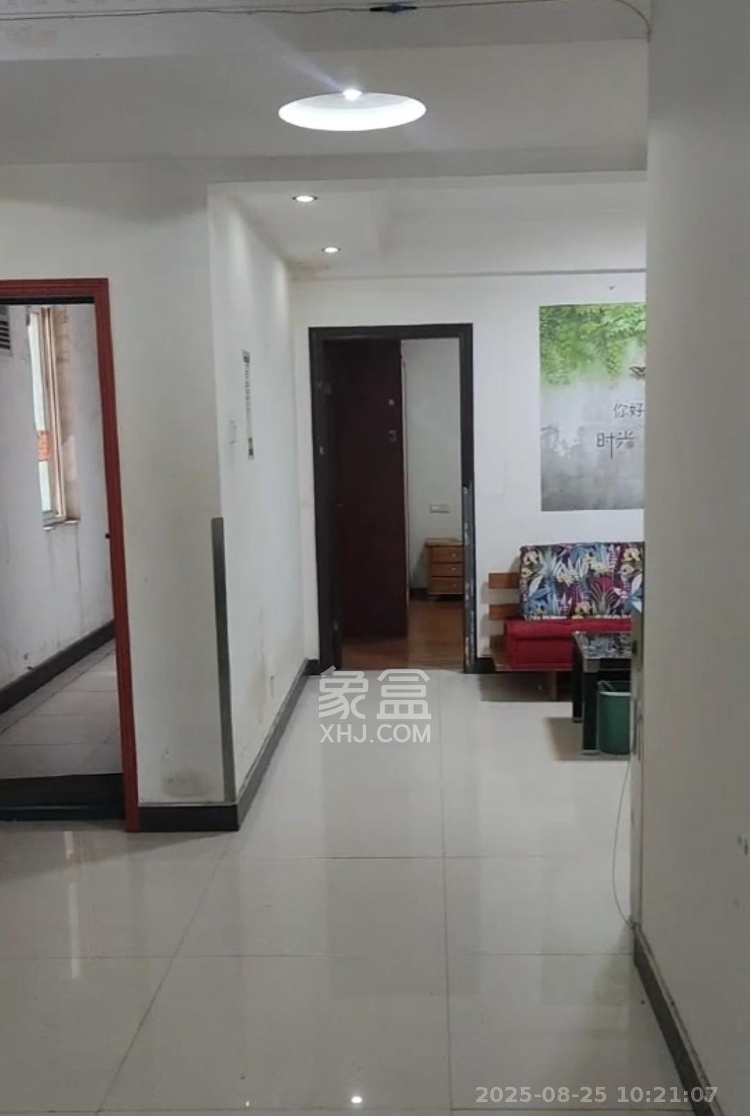 圣力华苑 3室2厅2卫 1700.0元/月 圣力华苑 3室2厅2卫 1700.0元/月室内图